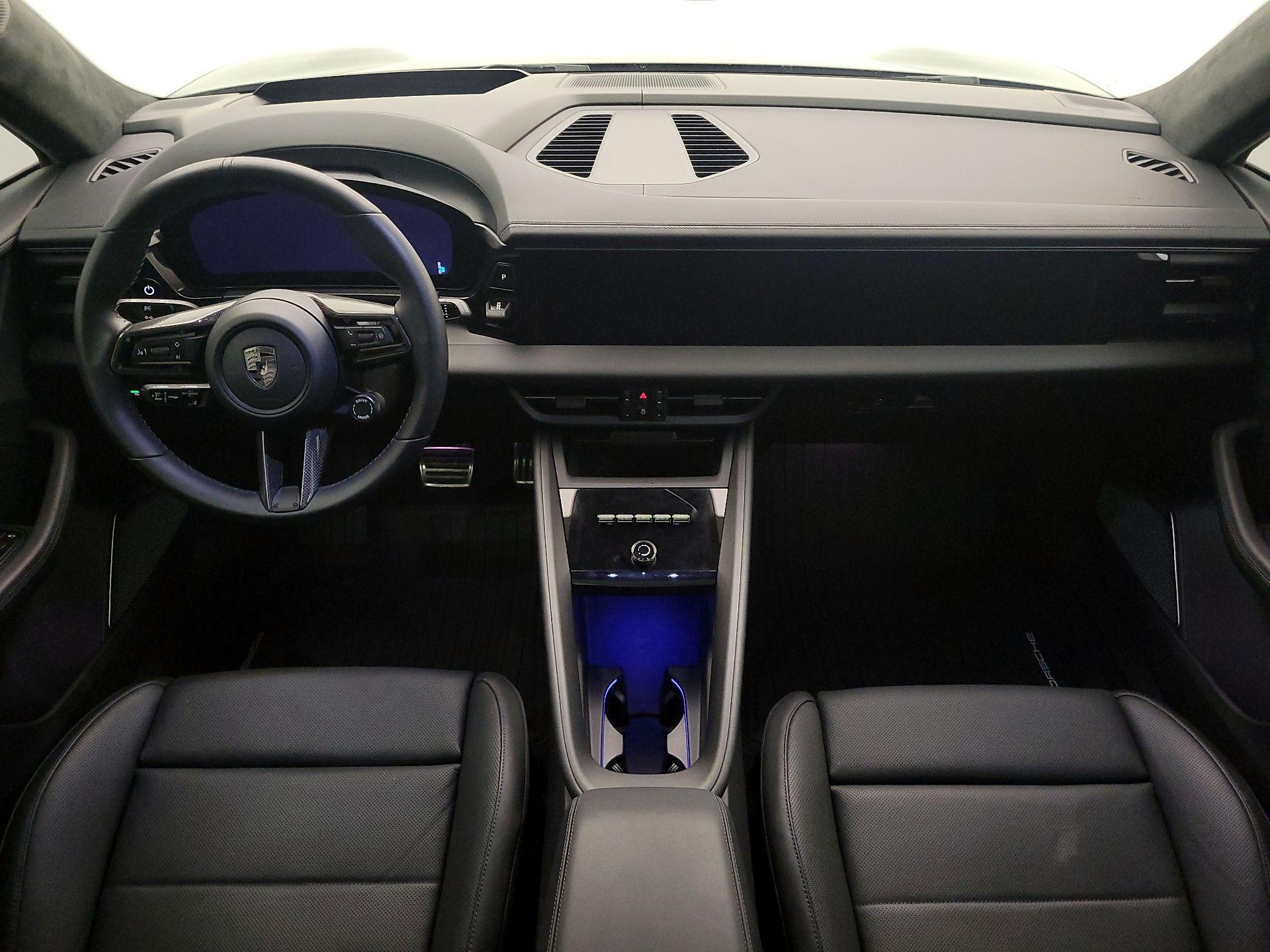 Thumbnail: 2024 Porsche Macan - 9