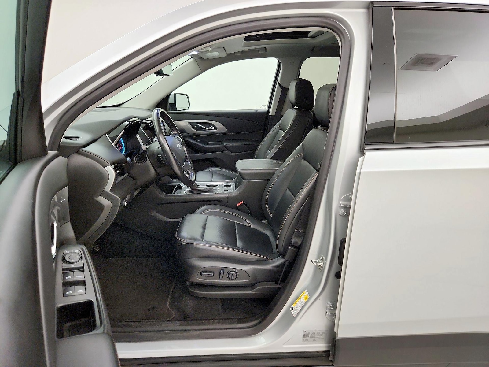 2021 Chevrolet Traverse RS - Photo 12