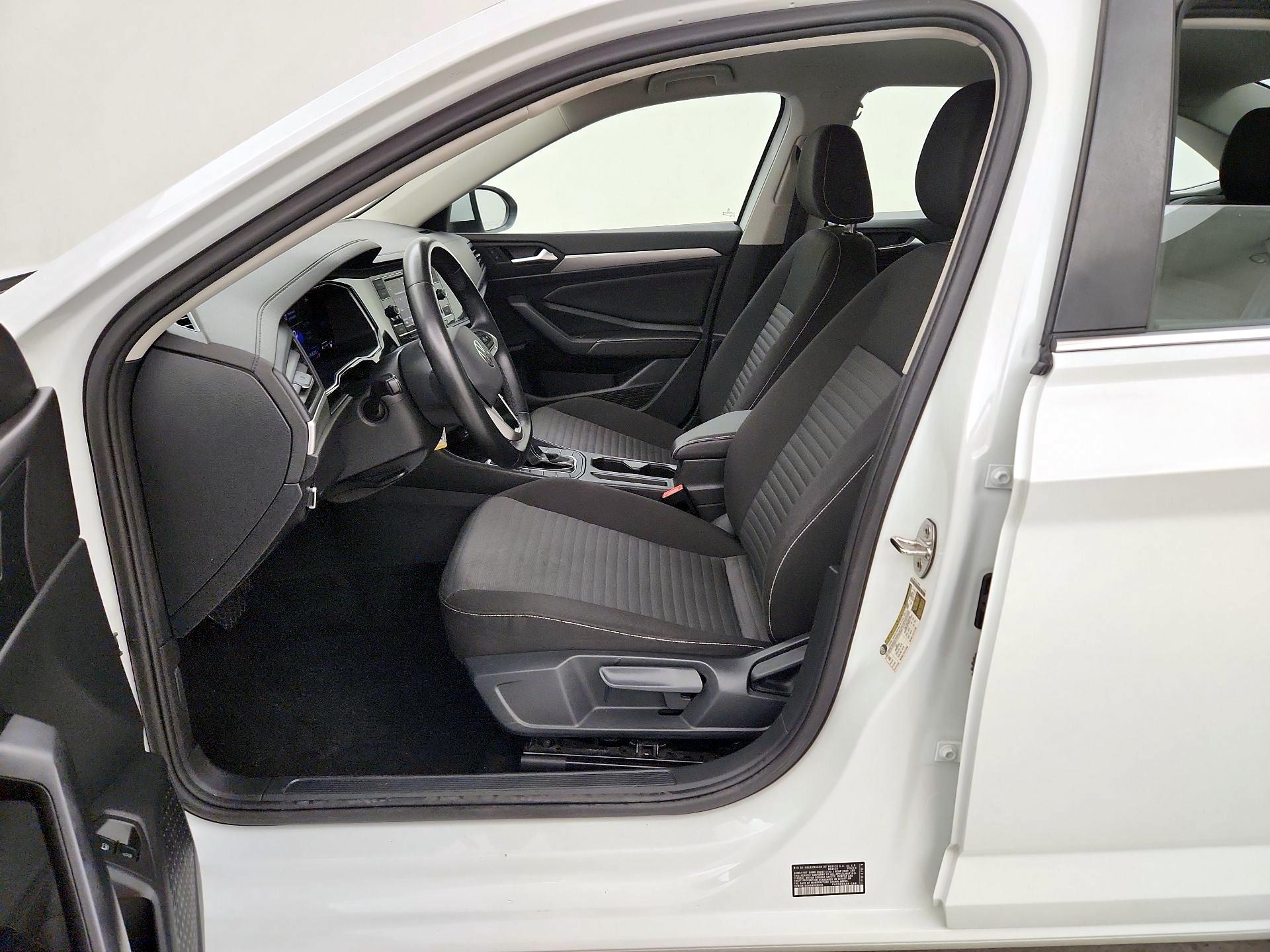Thumbnail: 2024 Volkswagen Jetta - 11