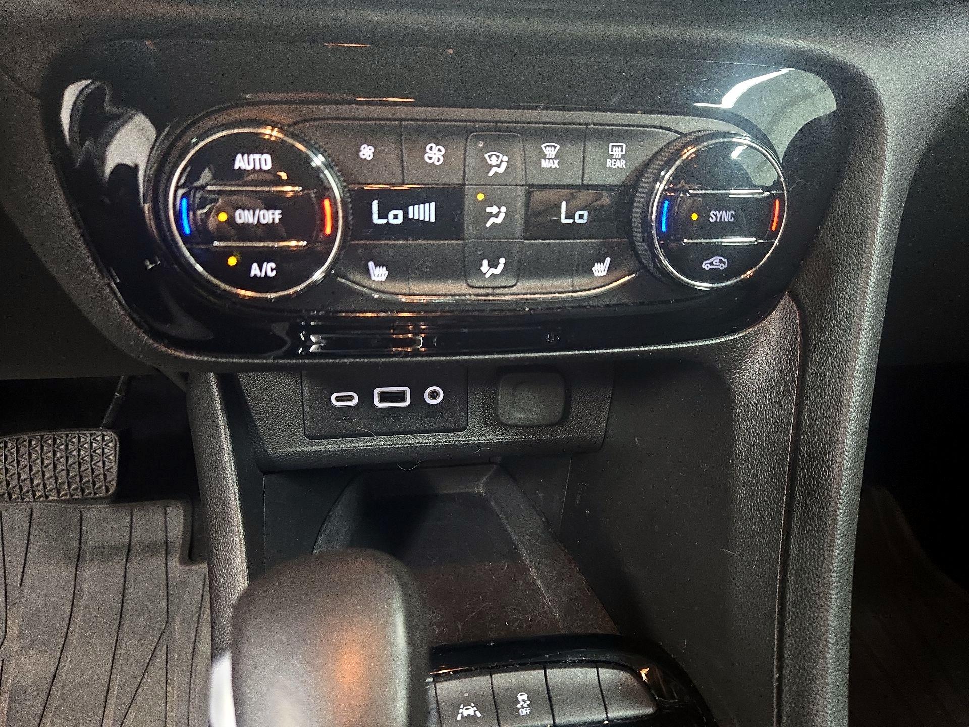 Thumbnail: 2020 Buick Encore GX - 16
