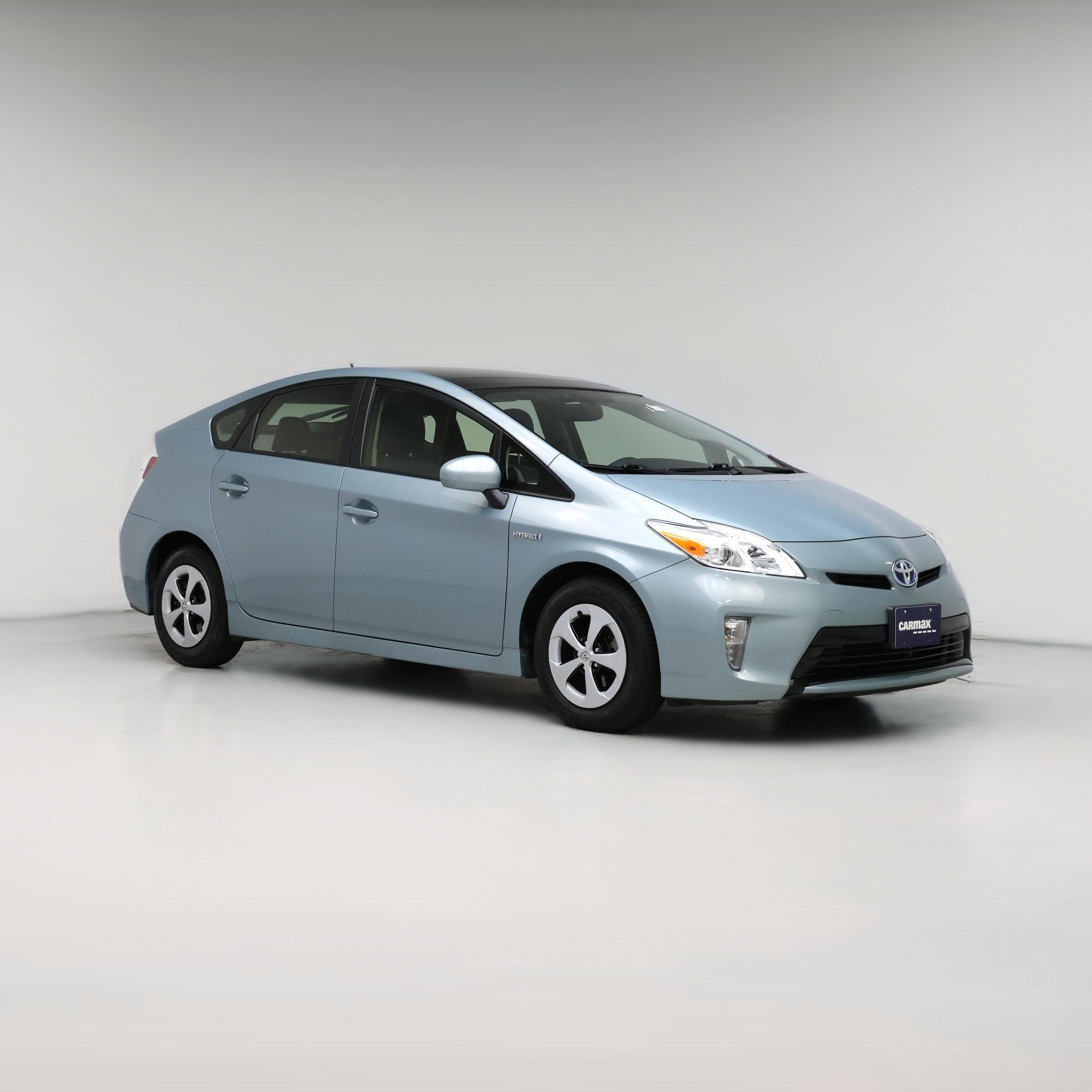 Thumbnail: 2015 Toyota Prius - 1