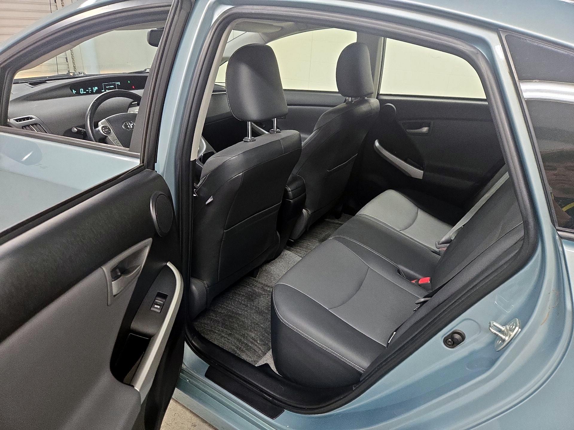 Thumbnail: 2015 Toyota Prius - 20