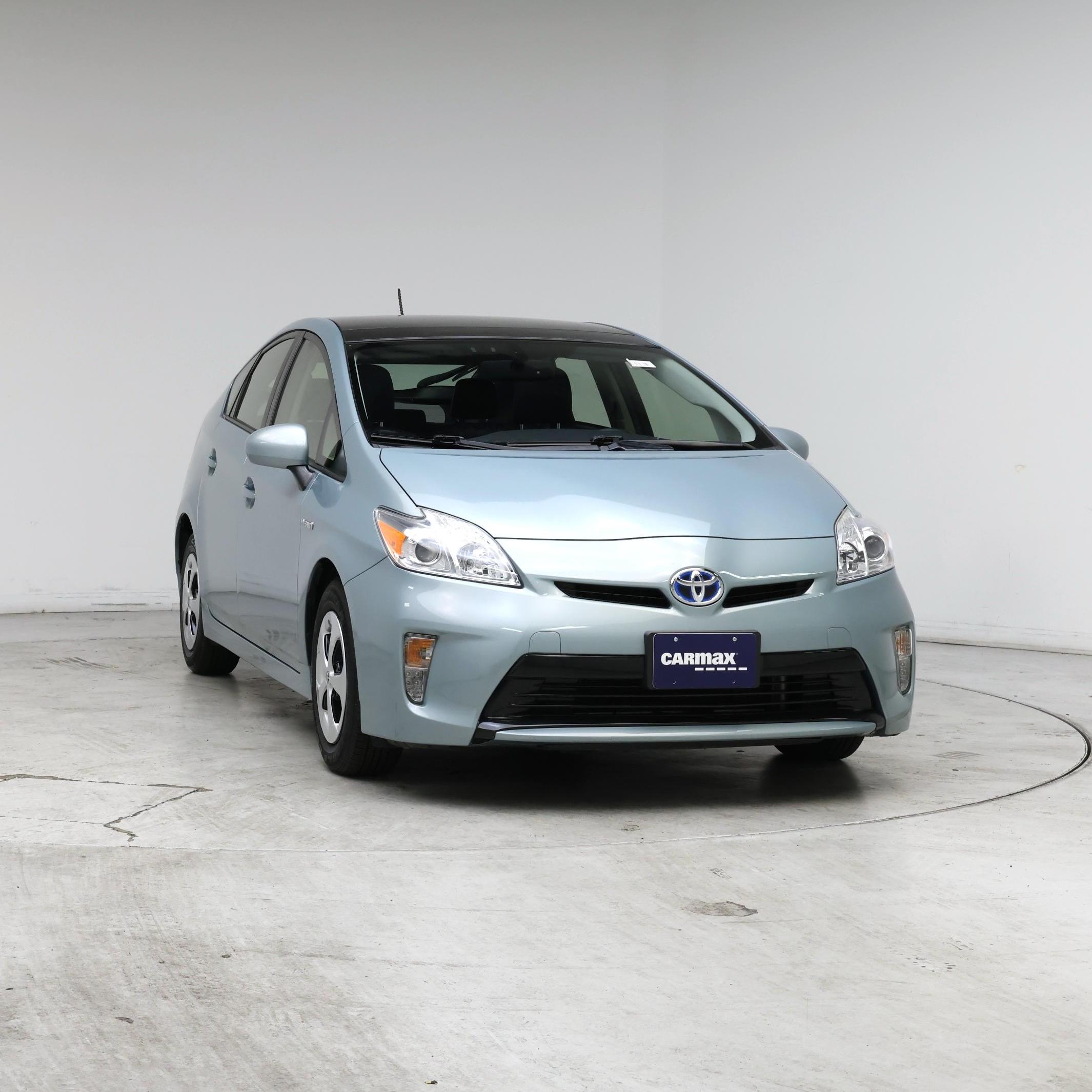 Thumbnail: 2015 Toyota Prius - 5