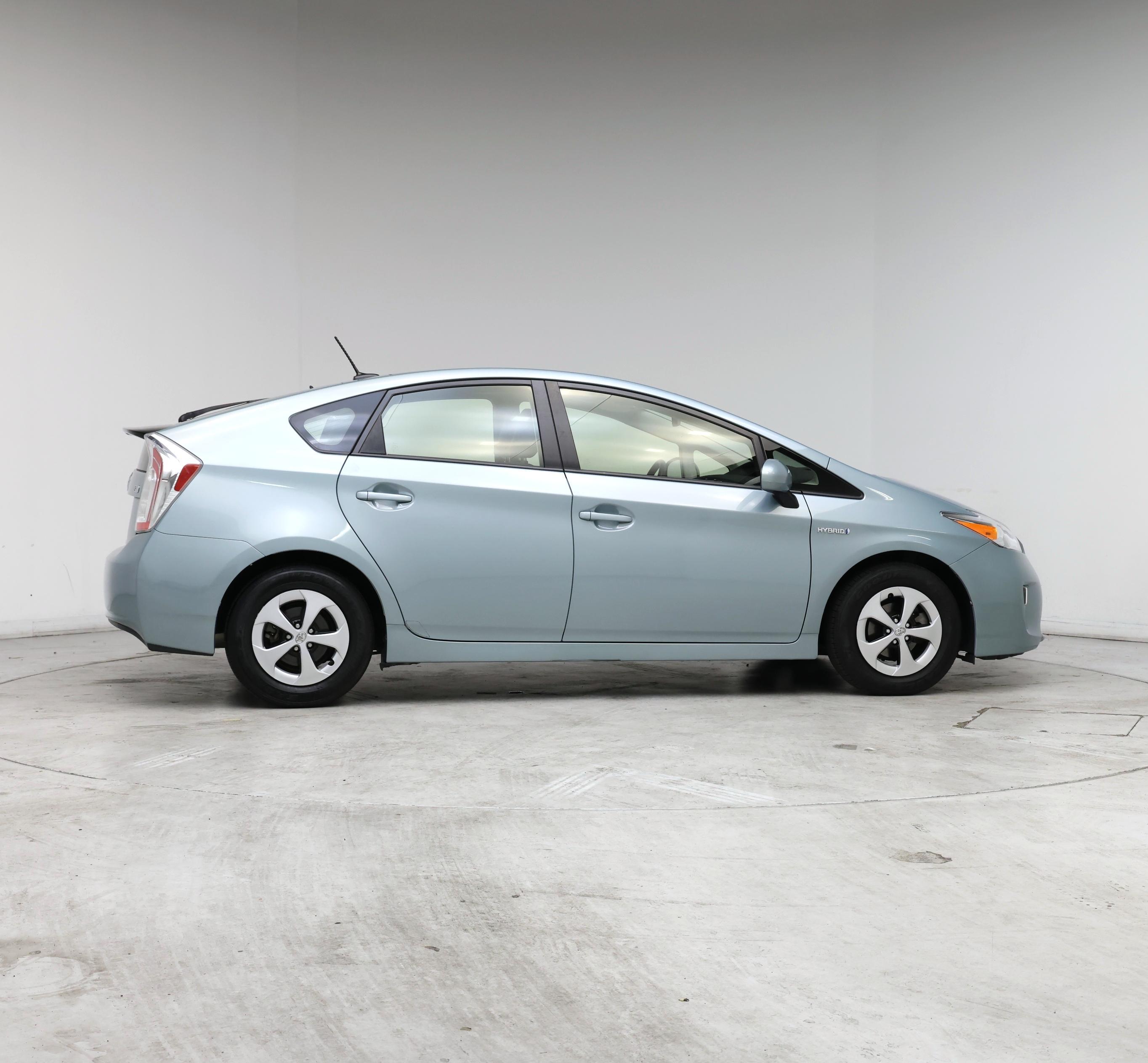 Thumbnail: 2015 Toyota Prius - 7