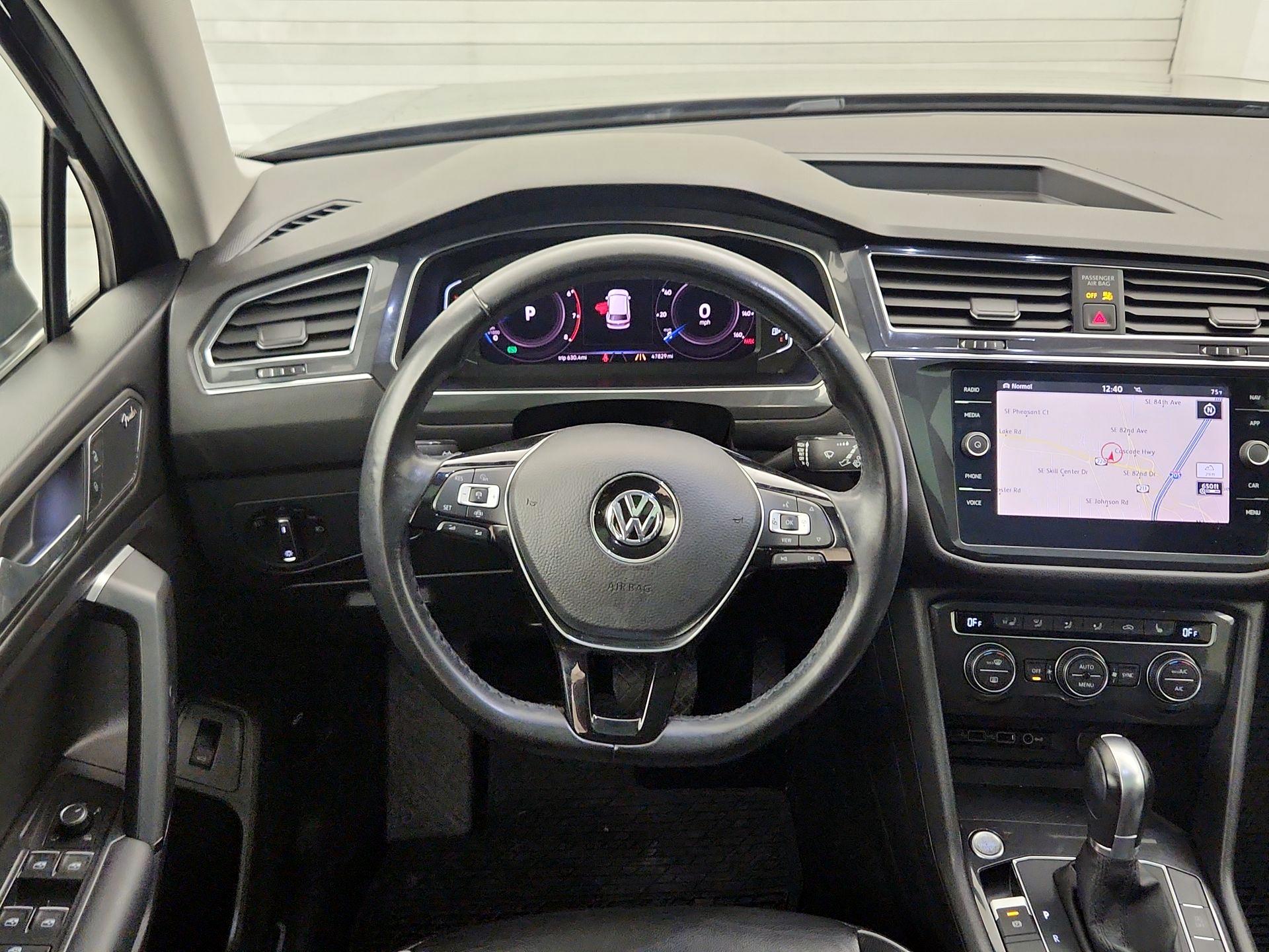 Thumbnail: 2019 Volkswagen Tiguan - 10