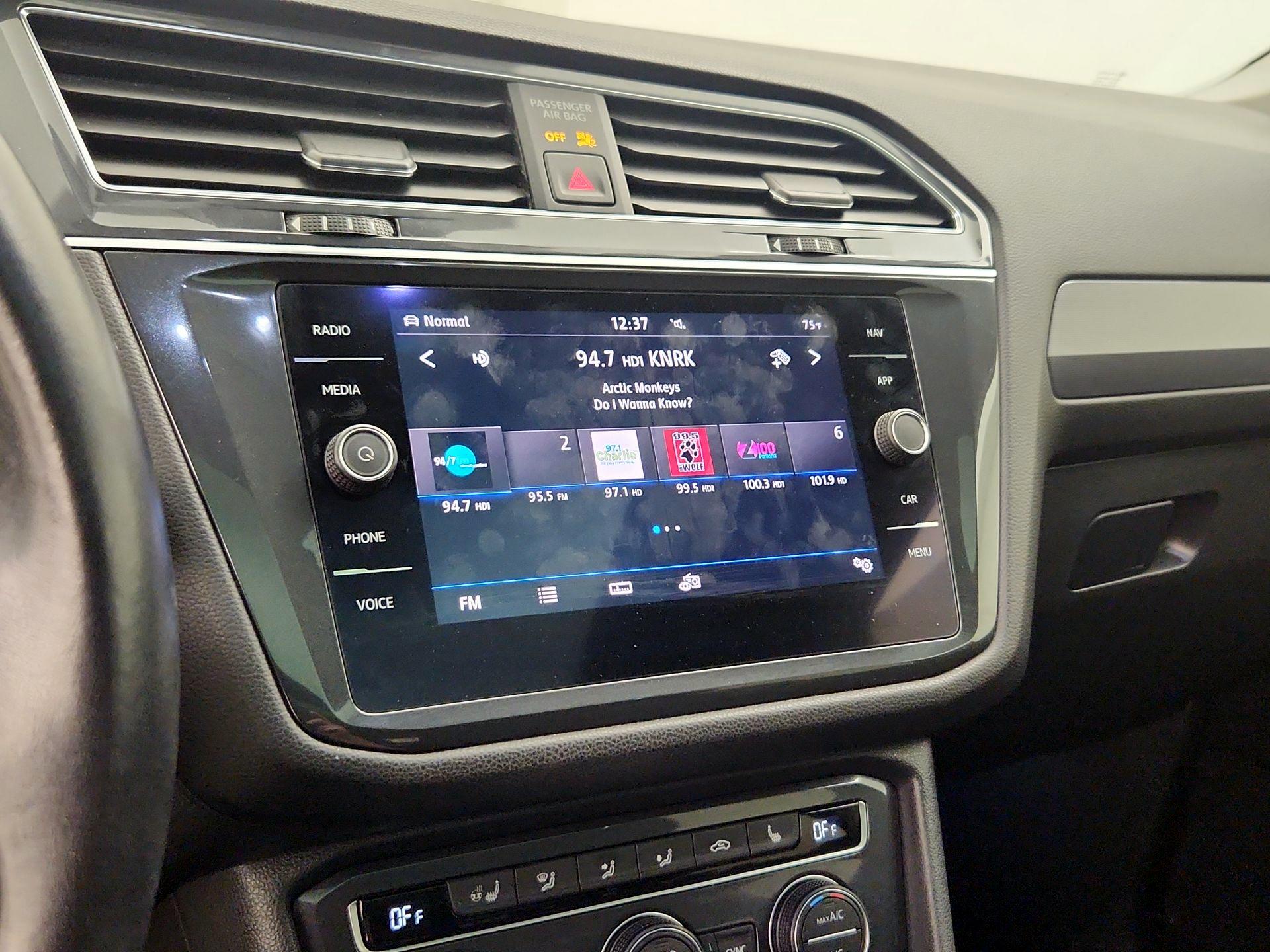 Thumbnail: 2019 Volkswagen Tiguan - 16
