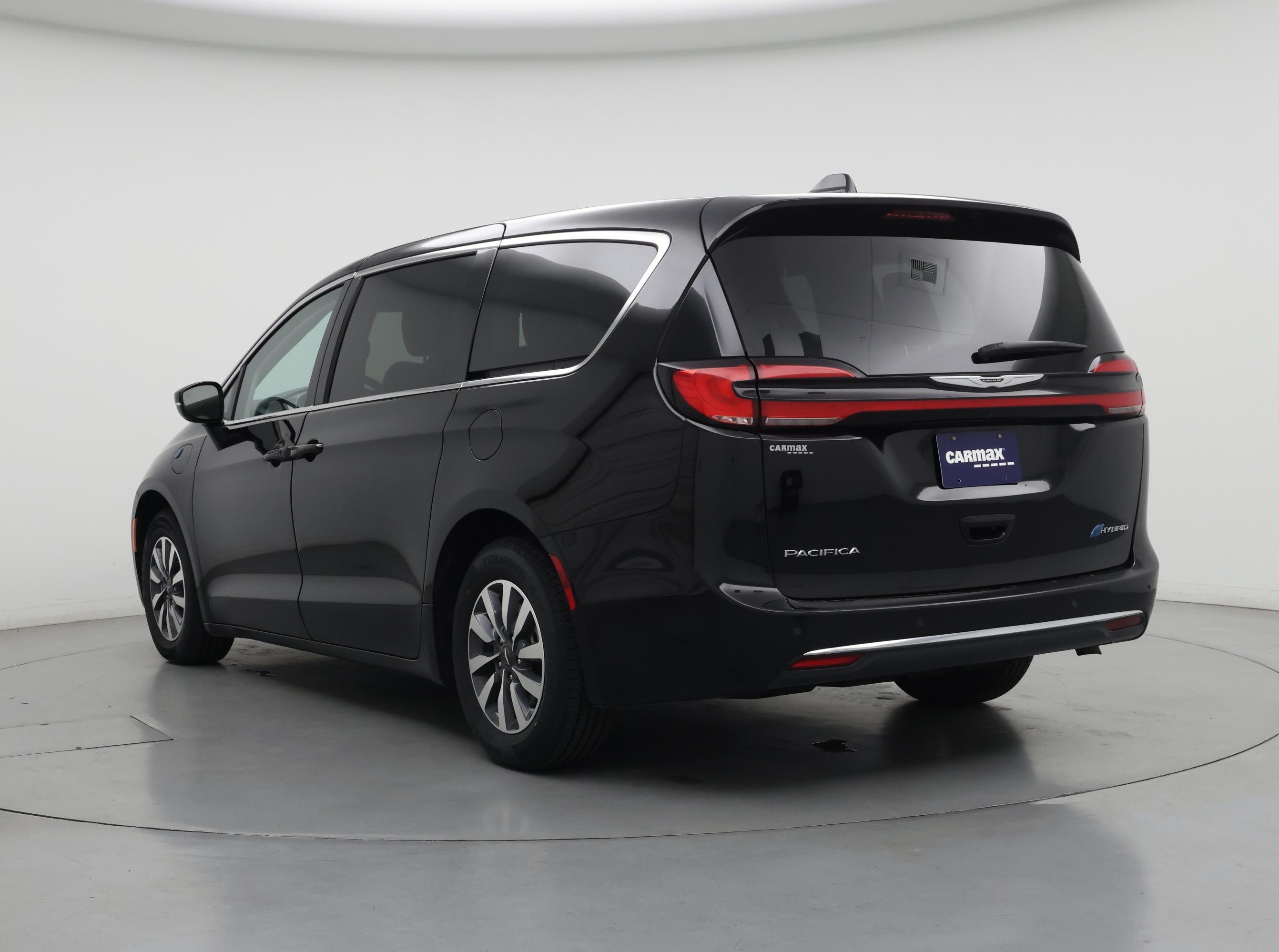 Thumbnail: 2024 Chrysler Pacifica - 2