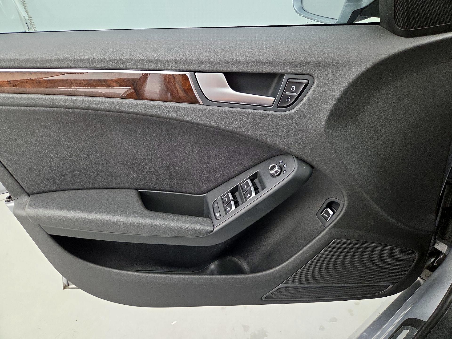 Thumbnail: 2015 Audi A4 - 12