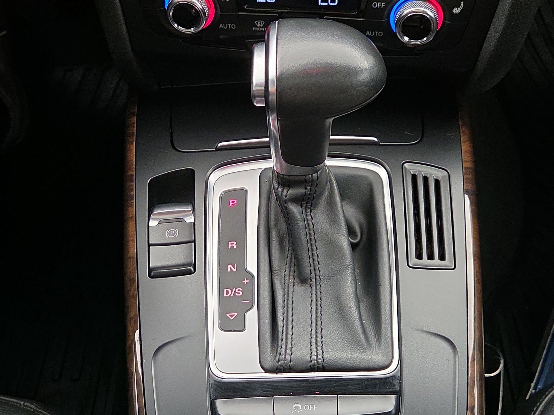 Thumbnail: 2015 Audi A4 - 16