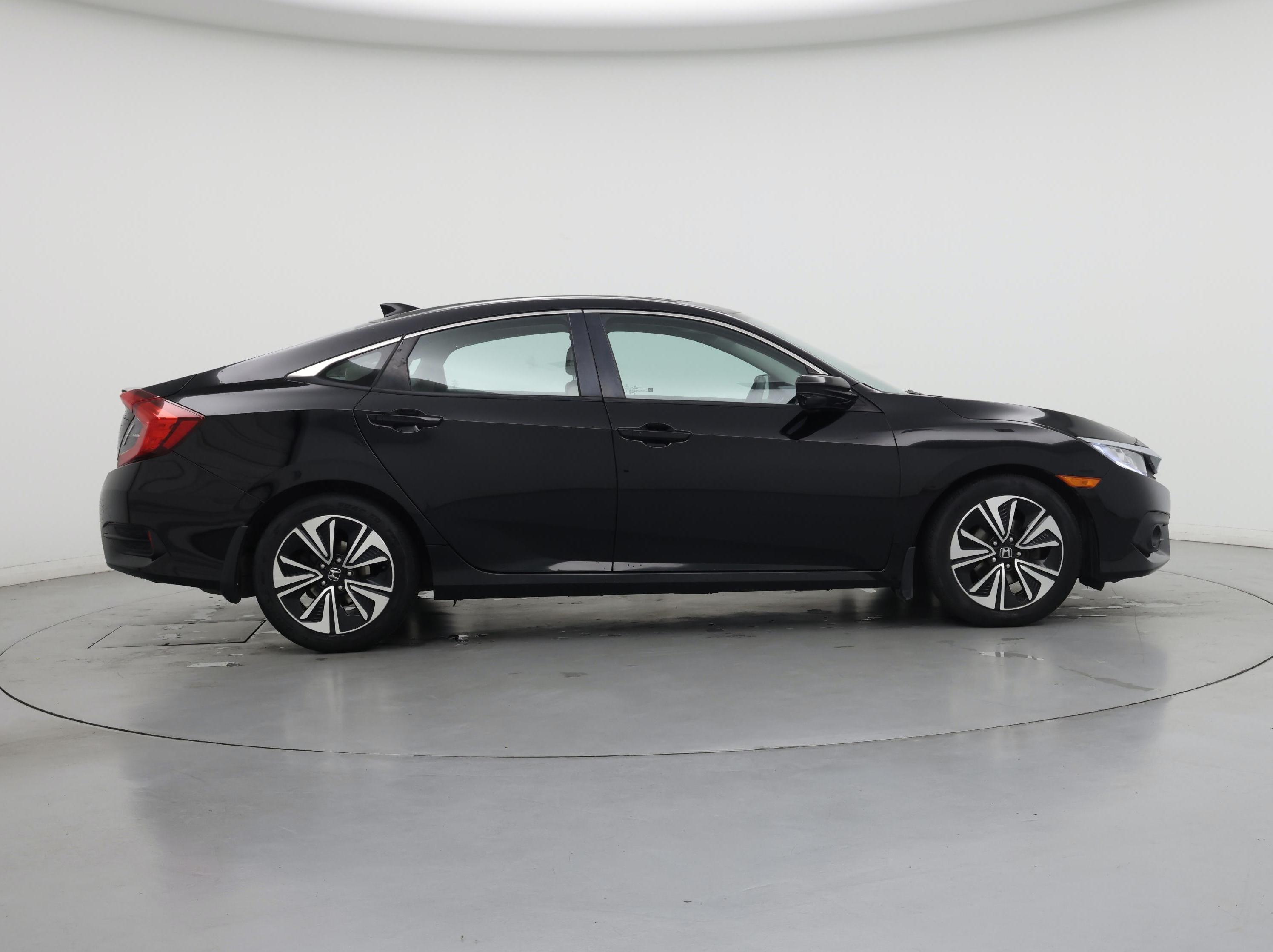 Thumbnail: 2017 Honda Civic - 7