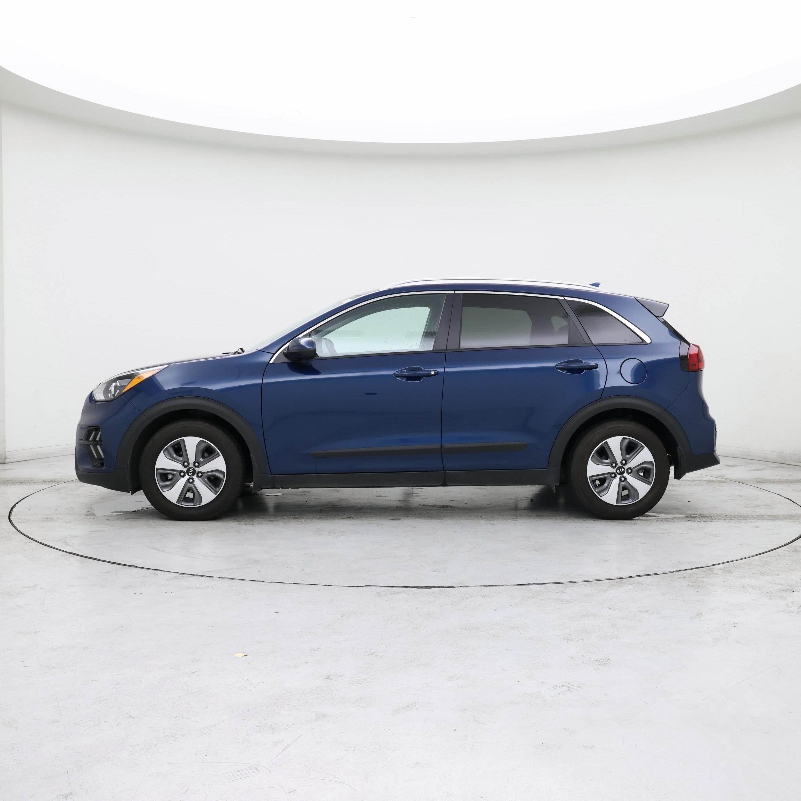 Thumbnail: 2020 Kia Niro - 3