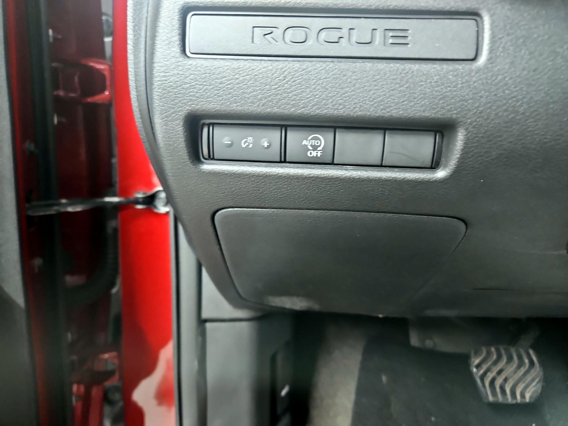 Thumbnail: 2023 Nissan Rogue - 13