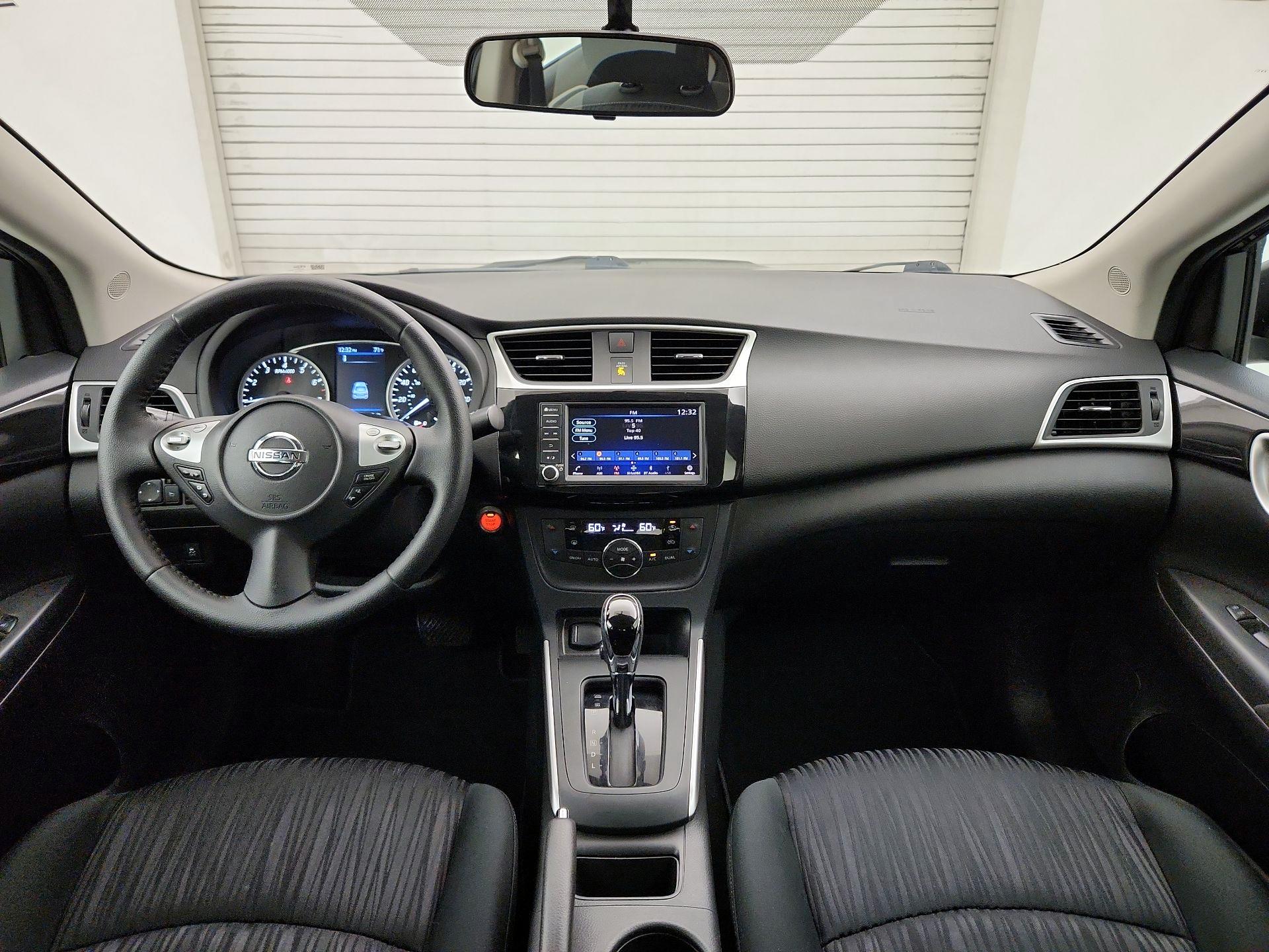 Thumbnail: 2019 Nissan Sentra - 9