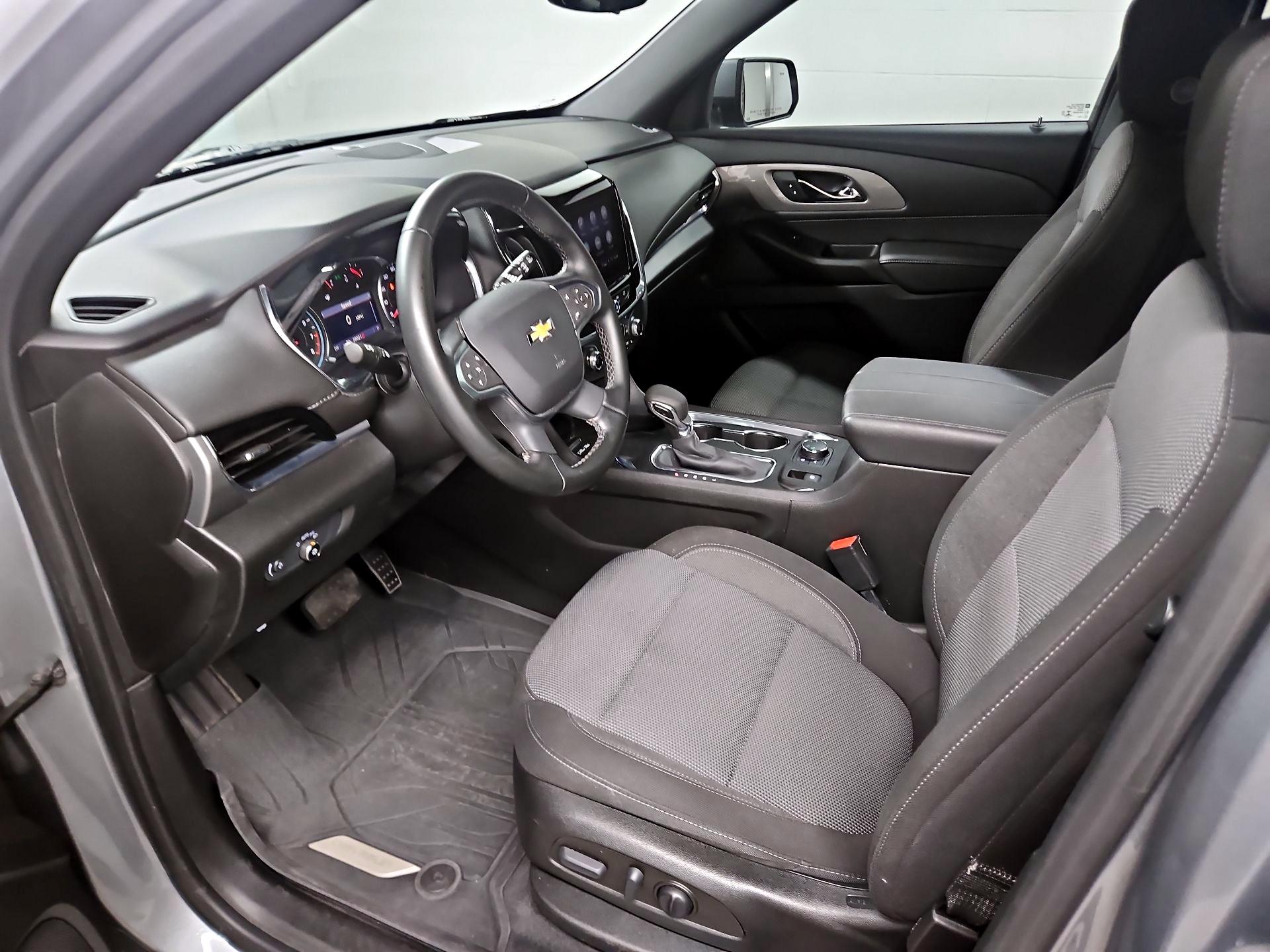 Thumbnail: 2023 Chevrolet Traverse - 11