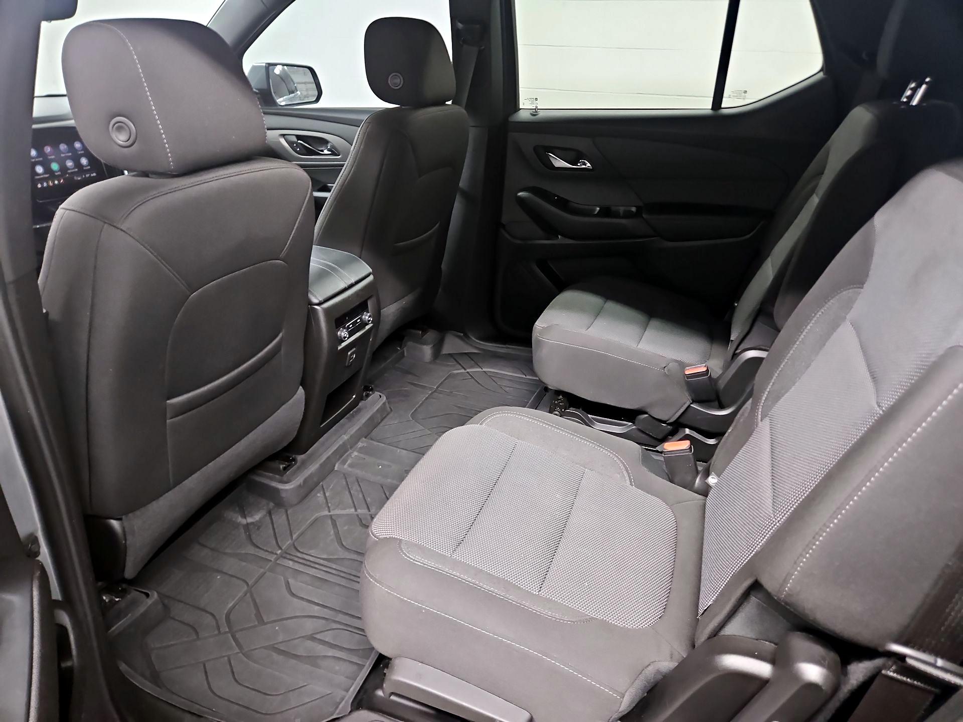 Thumbnail: 2023 Chevrolet Traverse - 19