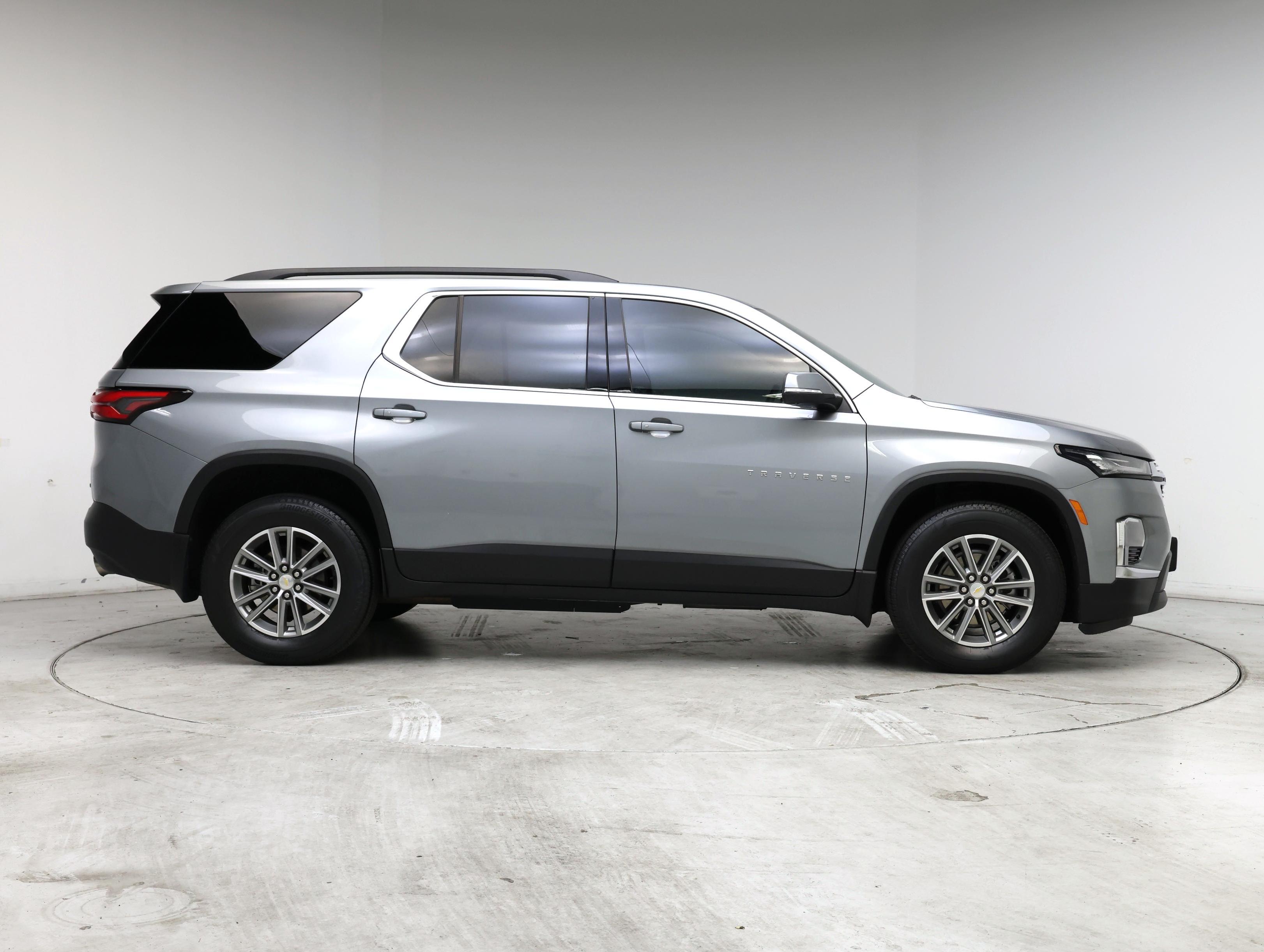 Thumbnail: 2023 Chevrolet Traverse - 7