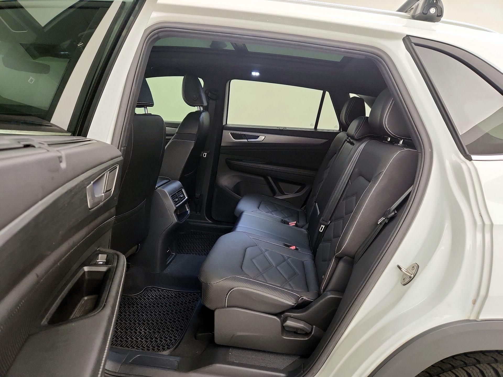 Thumbnail: 2024 Volkswagen Atlas - 20