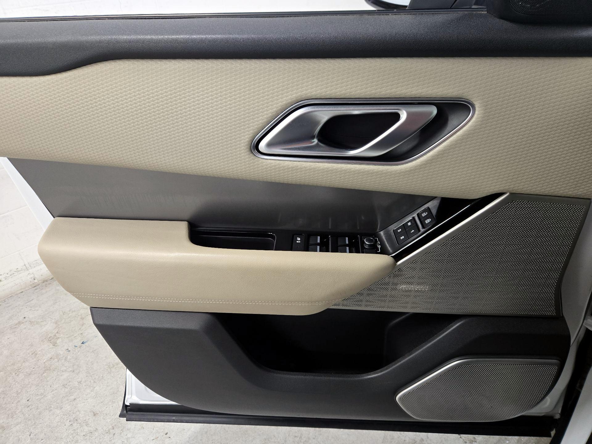 Thumbnail: 2021 Land Rover Range Rover Velar - 12