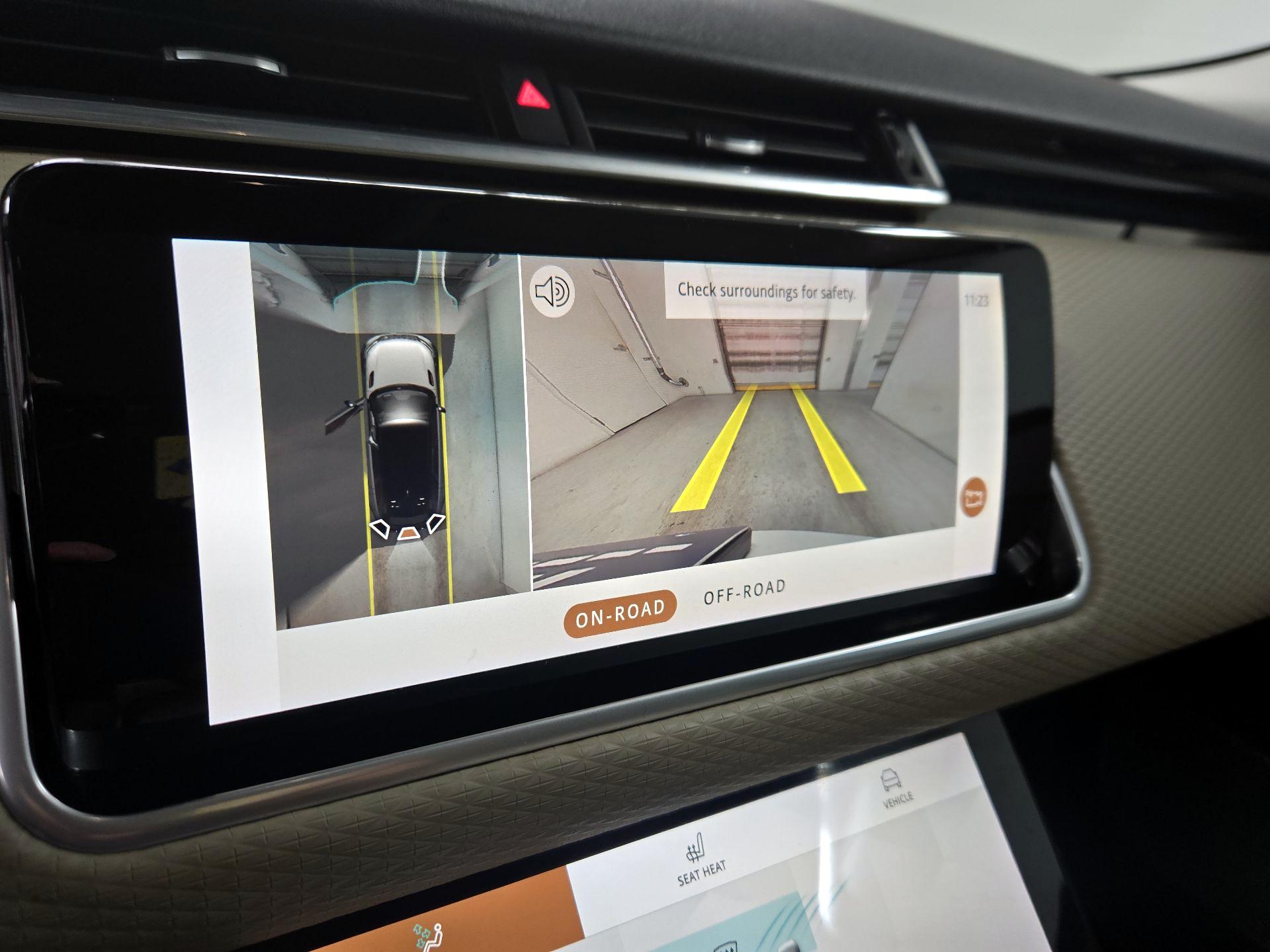 Thumbnail: 2021 Land Rover Range Rover Velar - 15