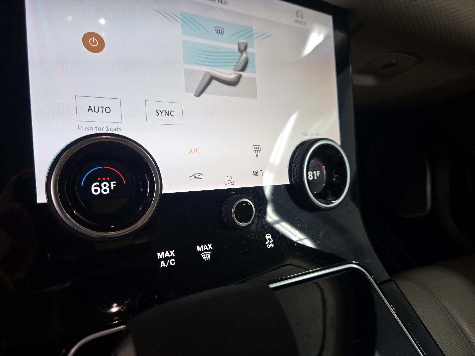 Thumbnail: 2021 Land Rover Range Rover Velar - 17