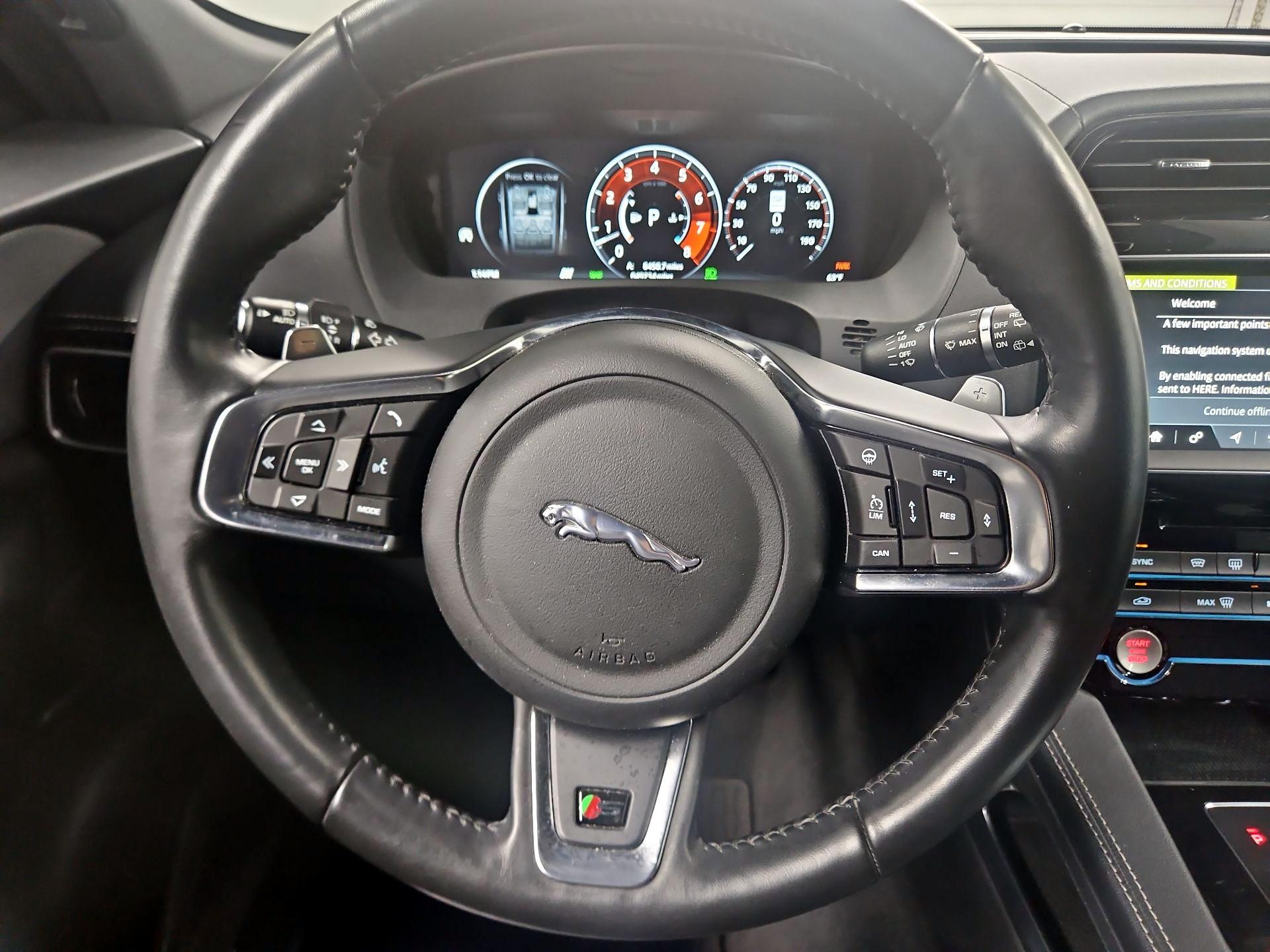 Thumbnail: 2018 Jaguar F-Pace - 10