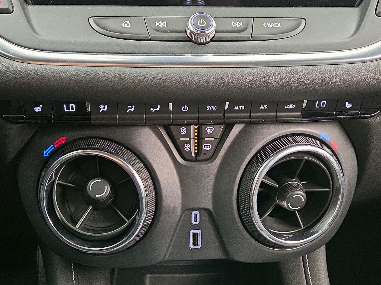 2023 Chevrolet Blazer 2LT - Photo 18
