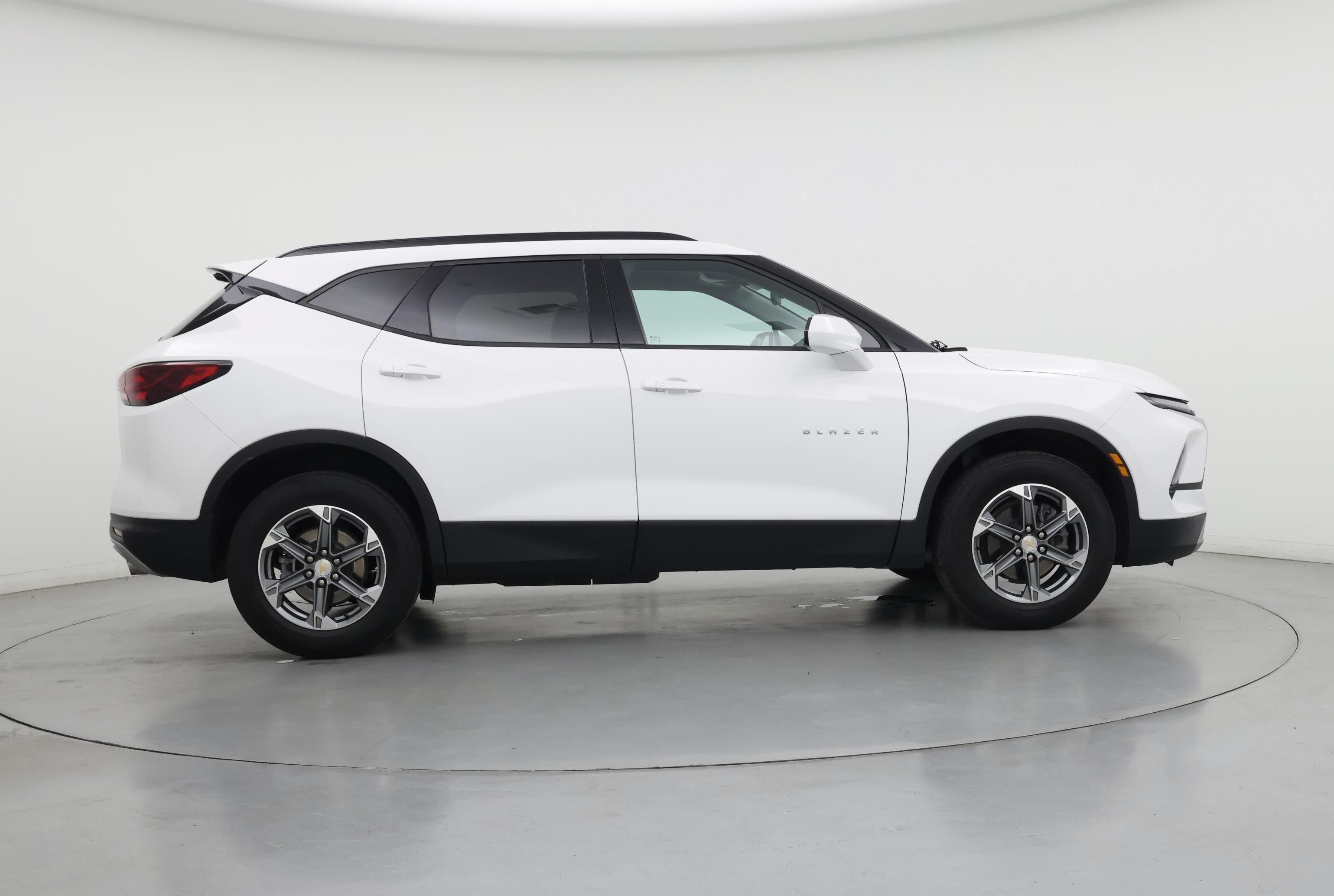 Thumbnail: 2023 Chevrolet Blazer - 7