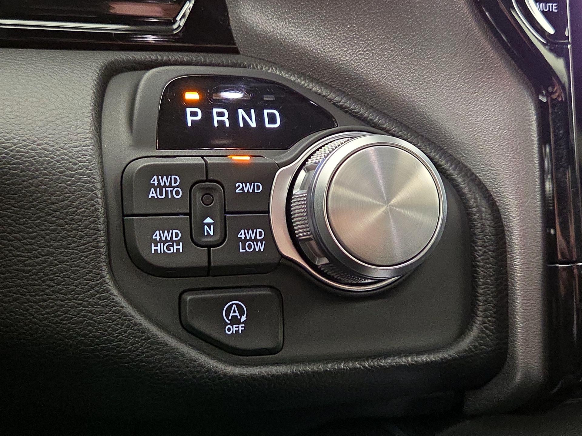 Thumbnail: 2025 RAM 1500 - 18