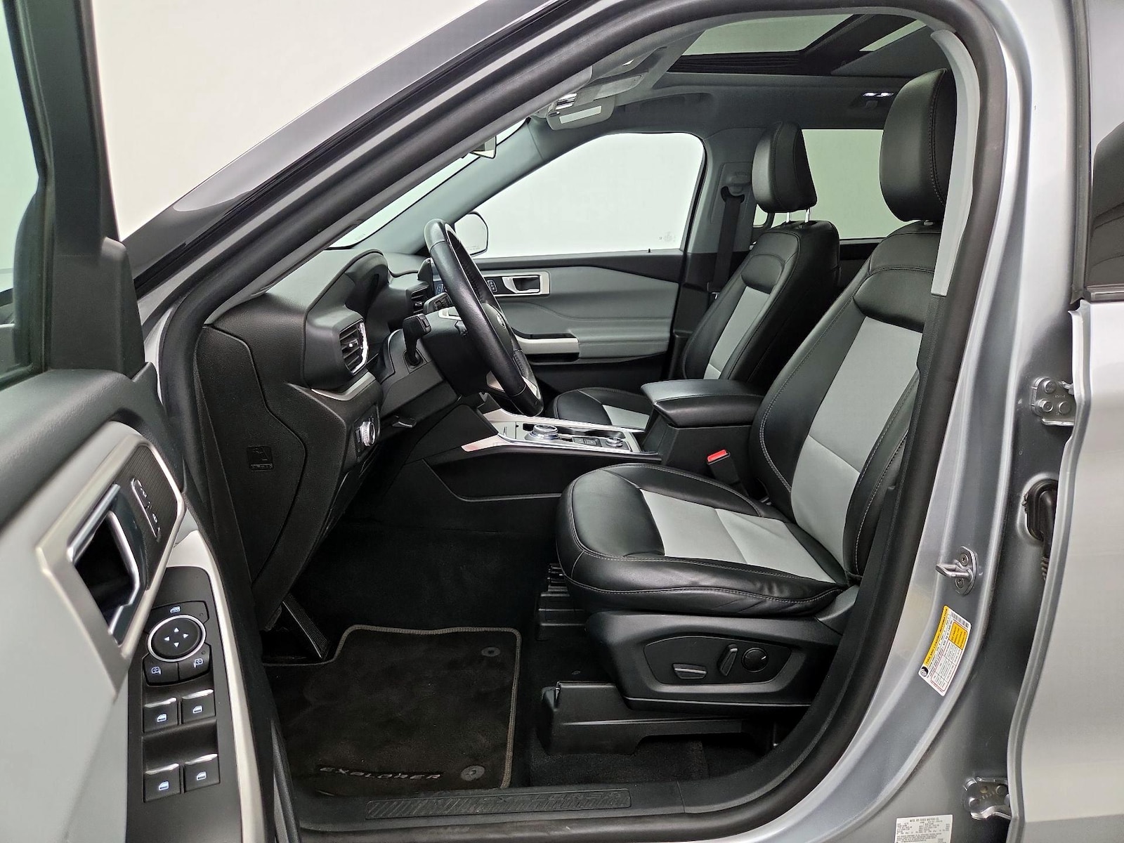 2022 Ford Explorer XLT - Photo 12