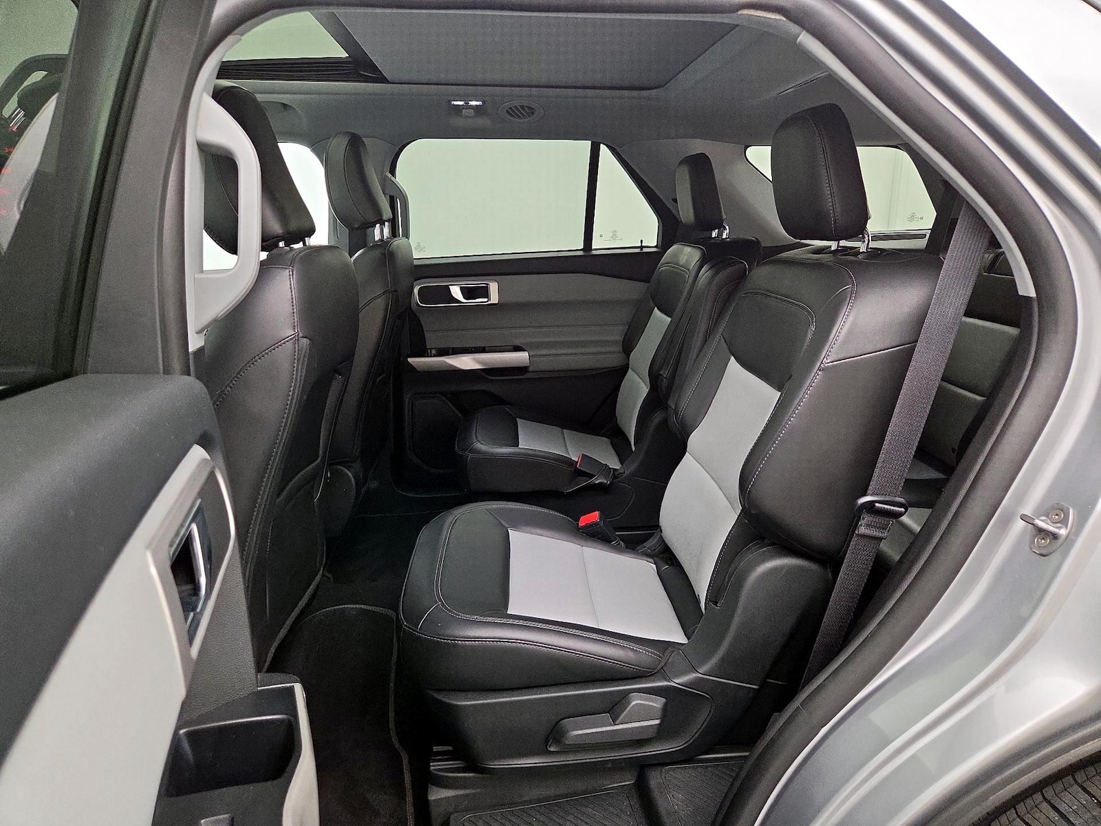 2022 Ford Explorer XLT - Photo 22
