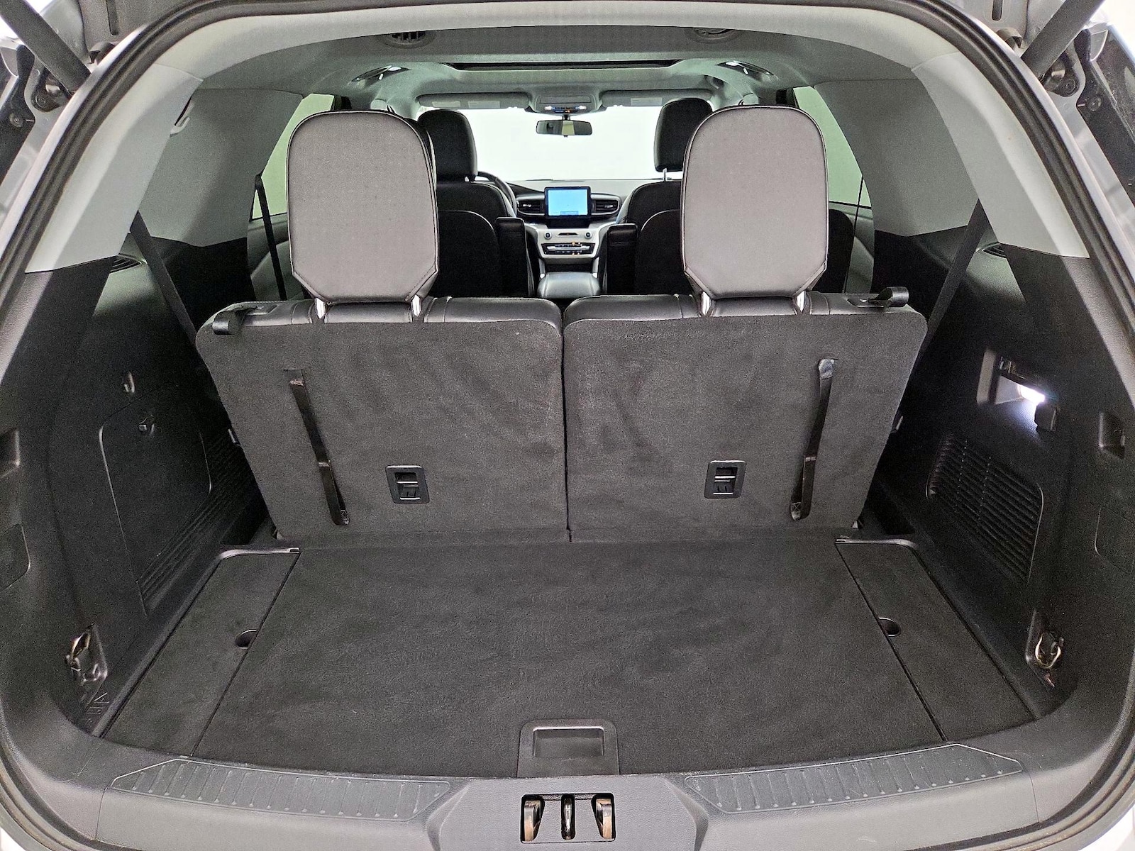 2022 Ford Explorer XLT - Photo 24