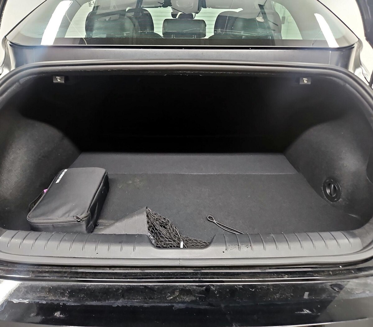 Trunk/Cargo (Seats Up)