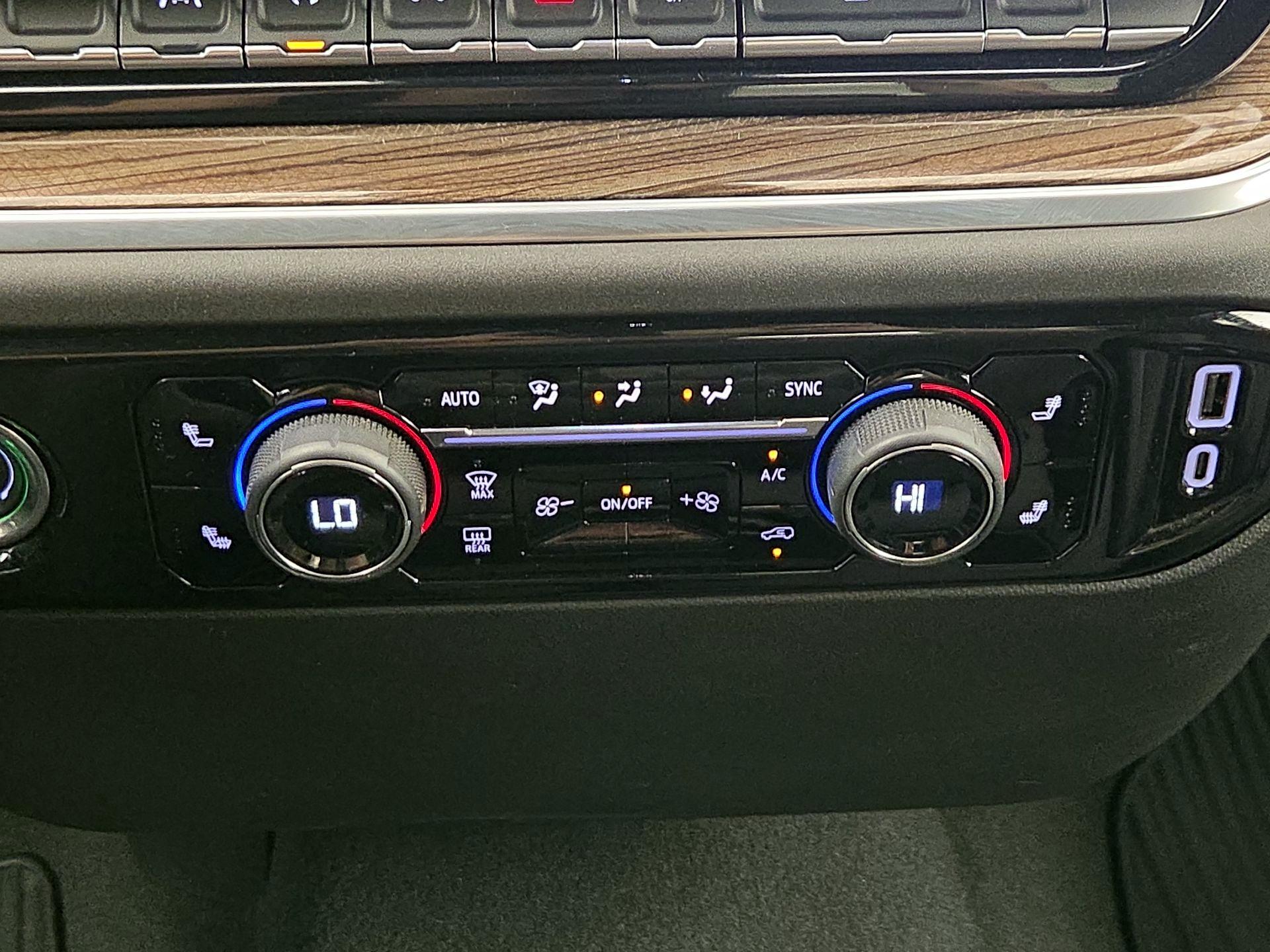 Thumbnail: 2024 Chevrolet Silverado 1500 - 17