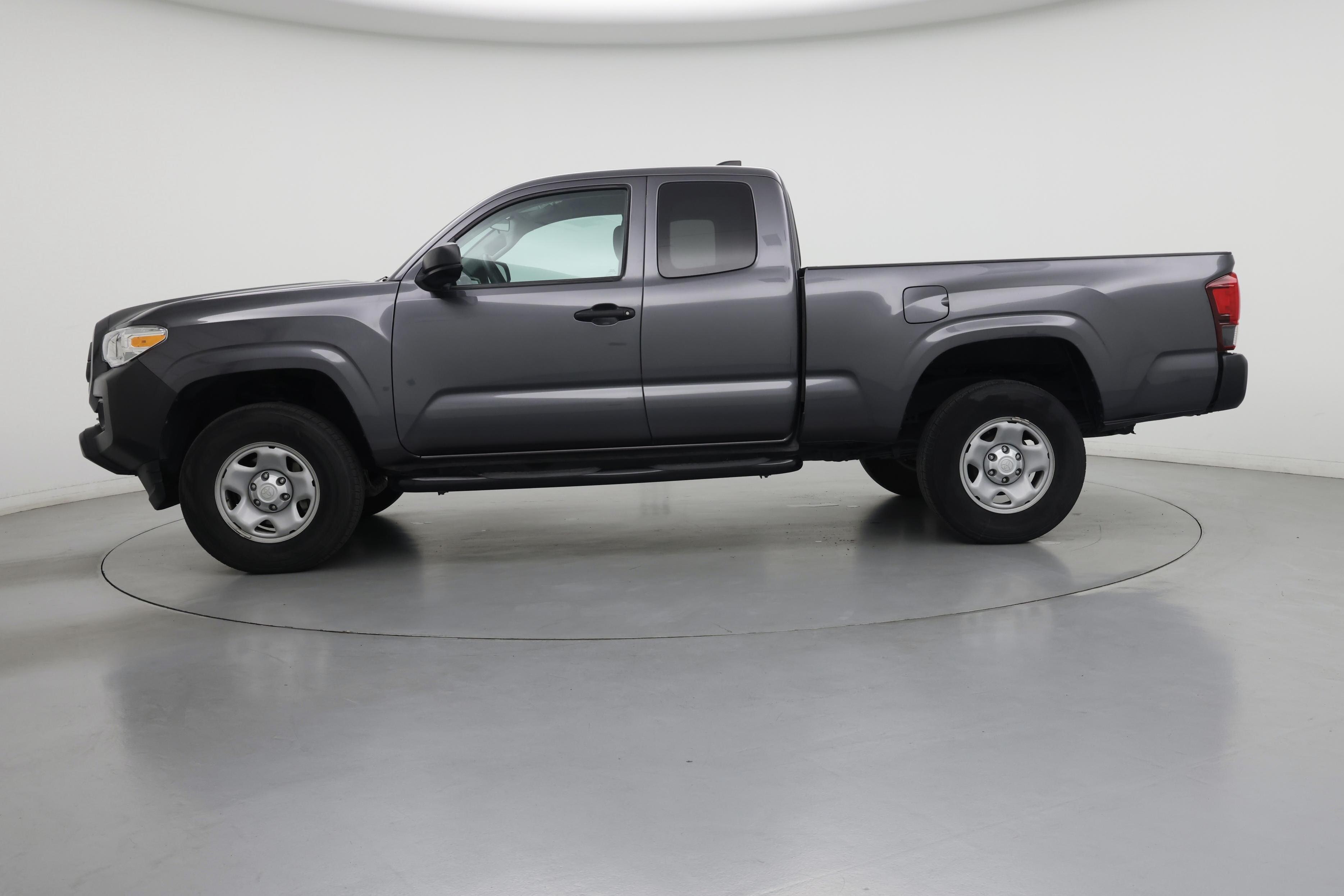 Thumbnail: 2022 Toyota Tacoma - 3