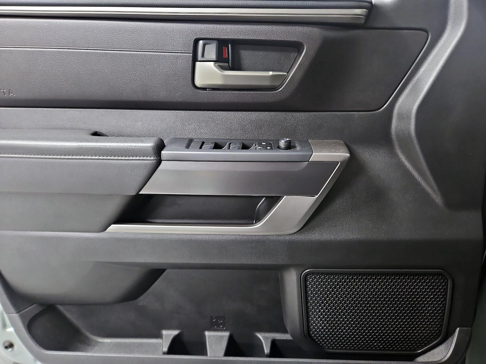 2024 Toyota Tundra SR5 - Photo 13