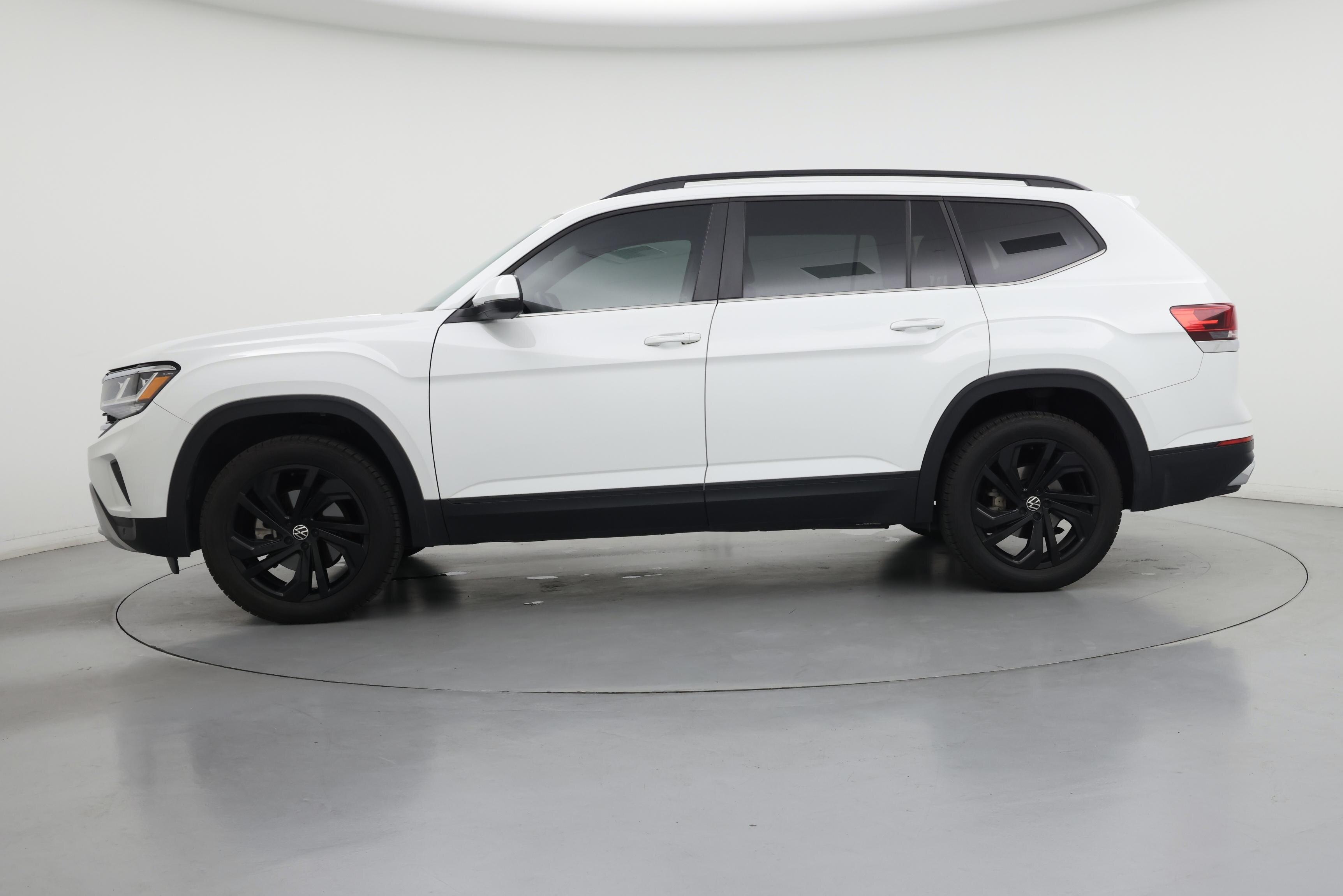 Thumbnail: 2022 Volkswagen Atlas - 3