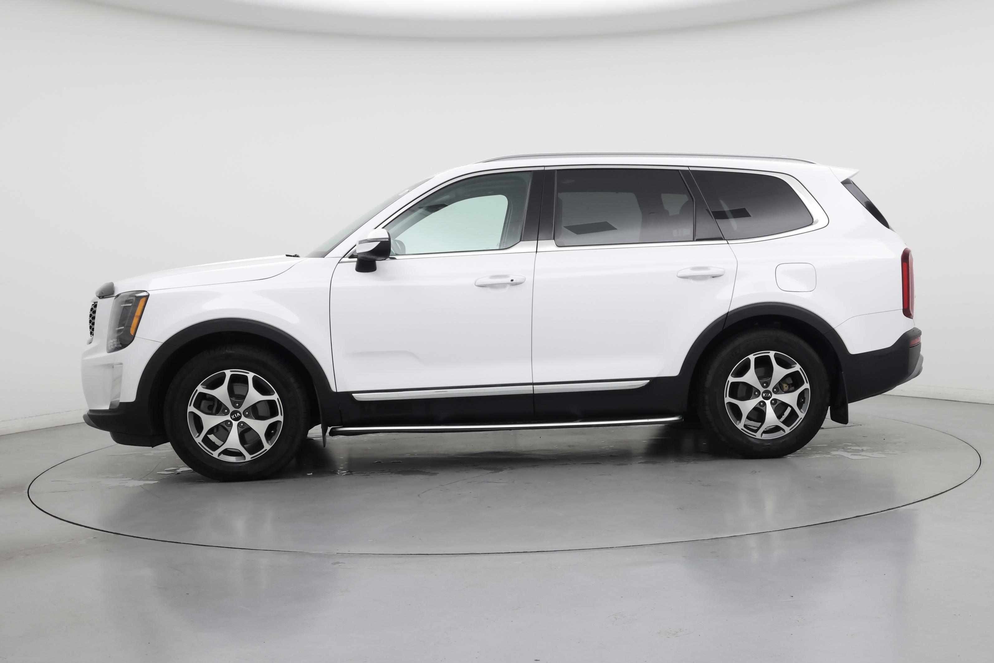 Thumbnail: 2021 Kia Telluride - 3