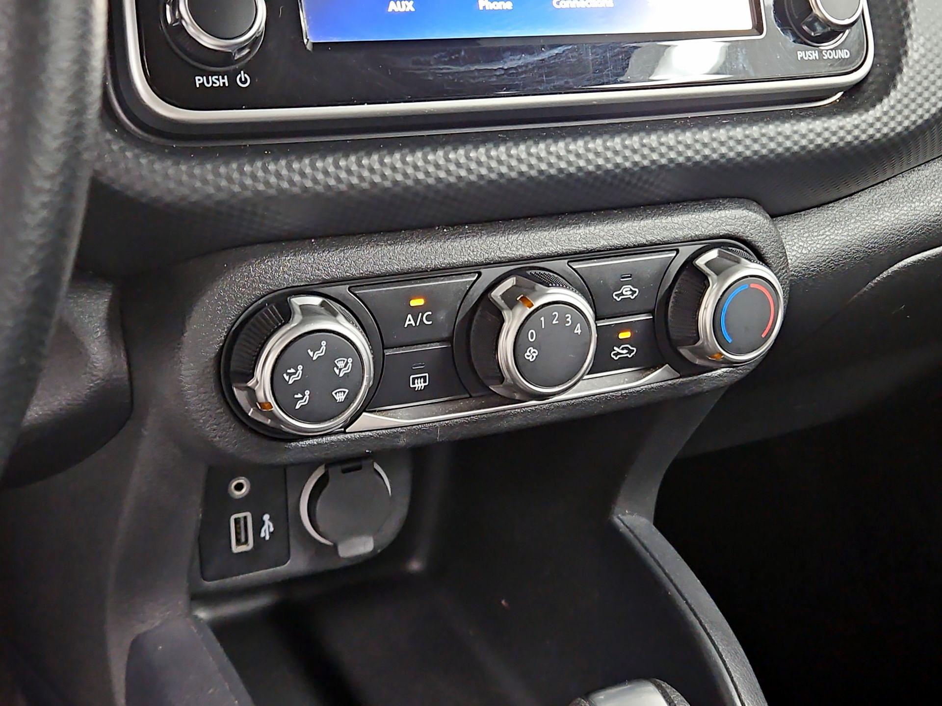 Thumbnail: 2021 Nissan Kicks - 16