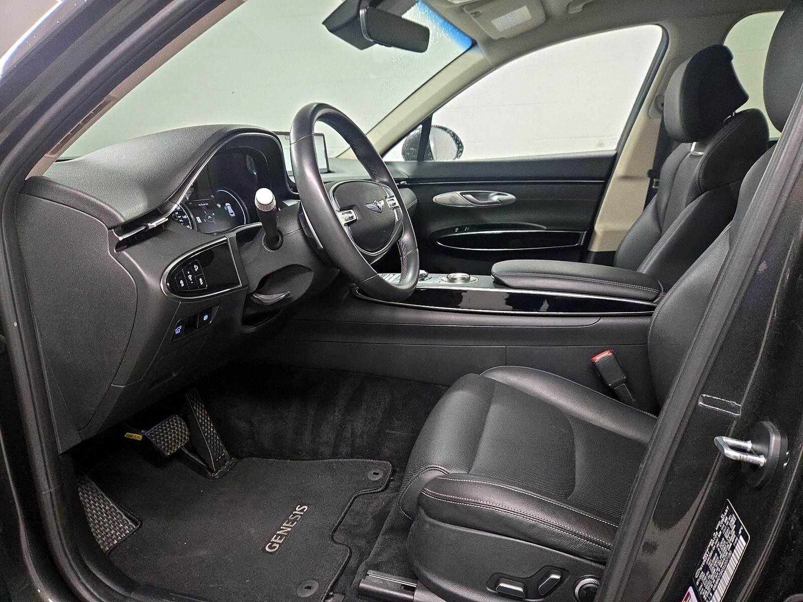 2025 GENESIS GV70 Standard - Photo 12