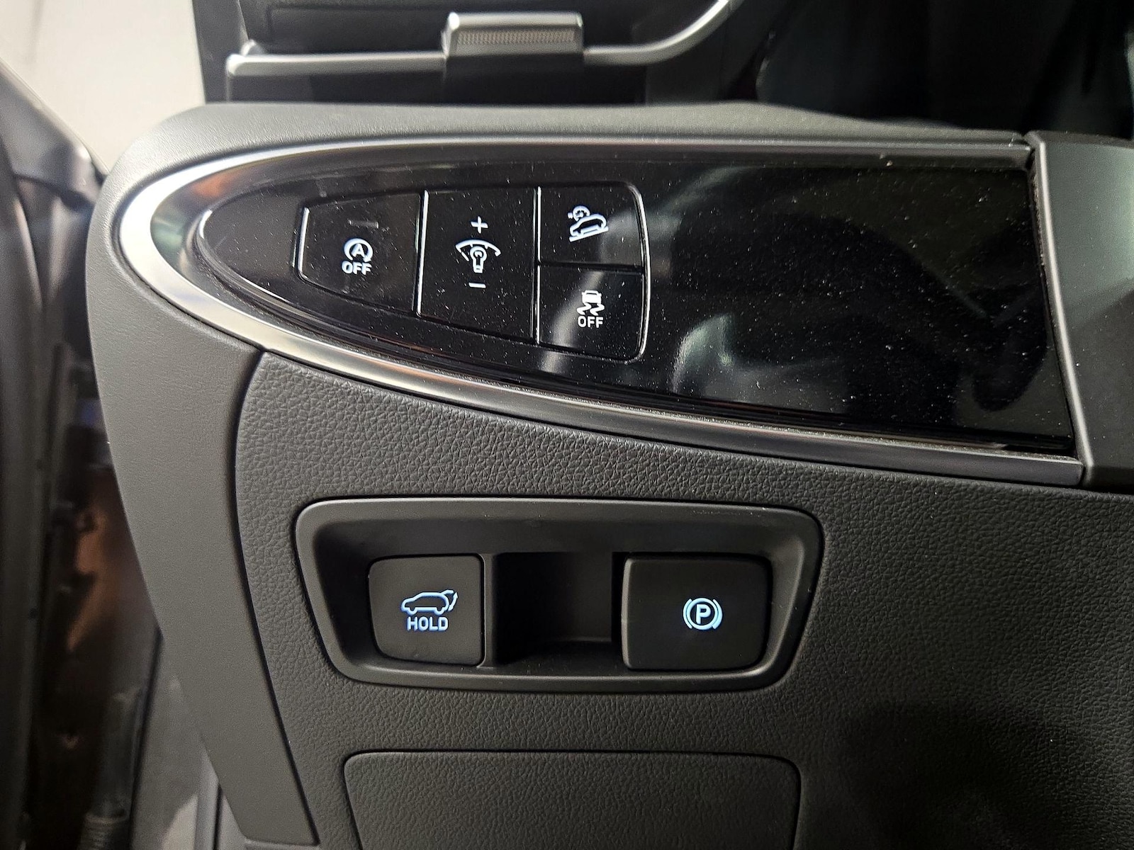 2025 GENESIS GV70 Standard - Photo 14
