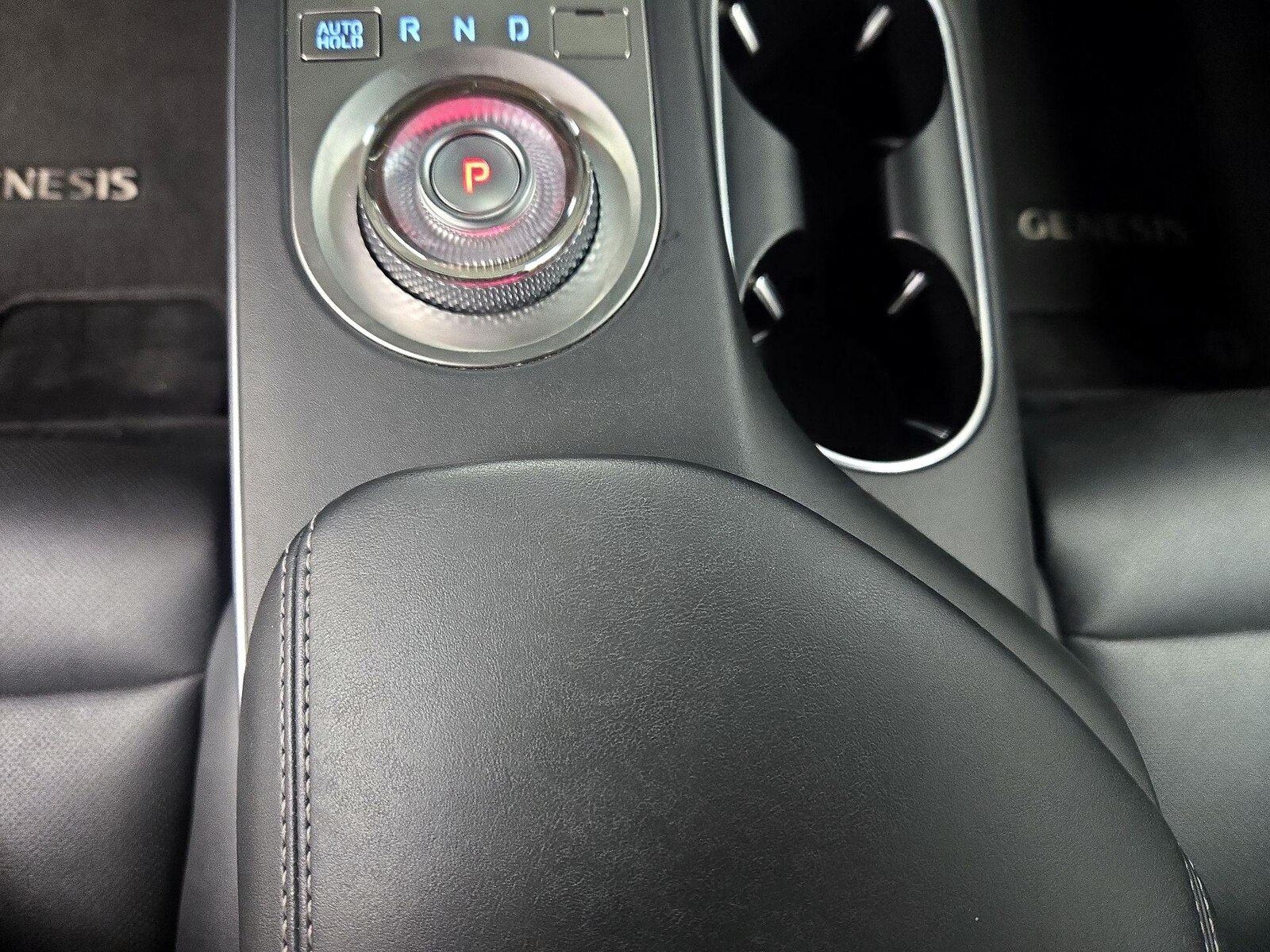 2025 GENESIS GV70 Standard - Photo 19