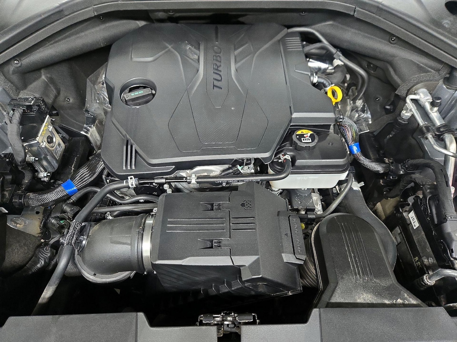 2025 GENESIS GV70 Standard - Photo 23