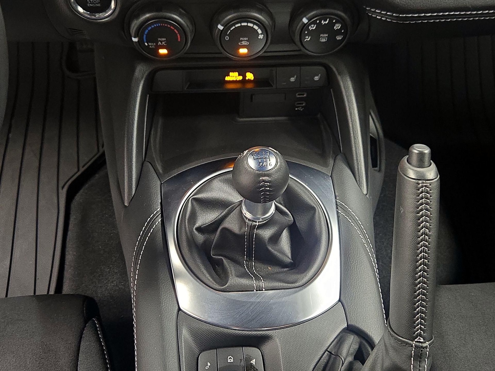 2026 Mazda MX-5 Miata Club - Photo 18