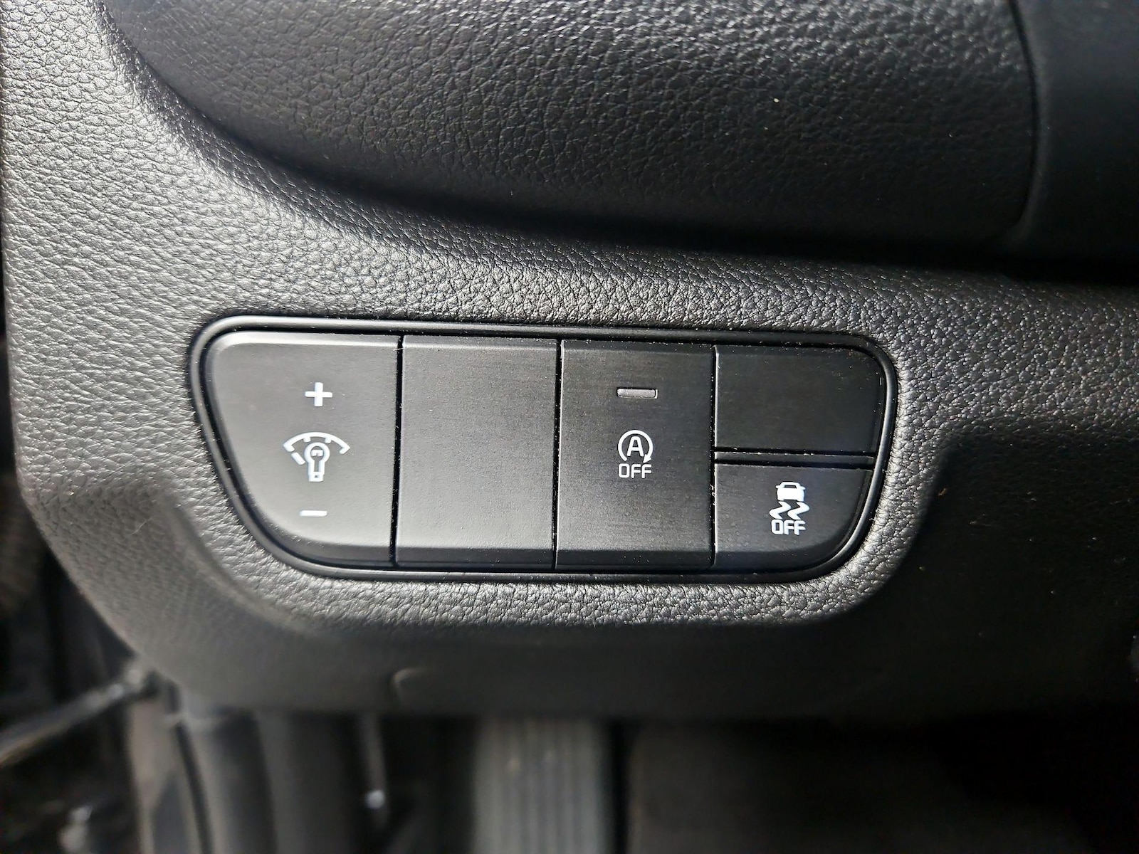 2024 Kia Seltos EX - Photo 14