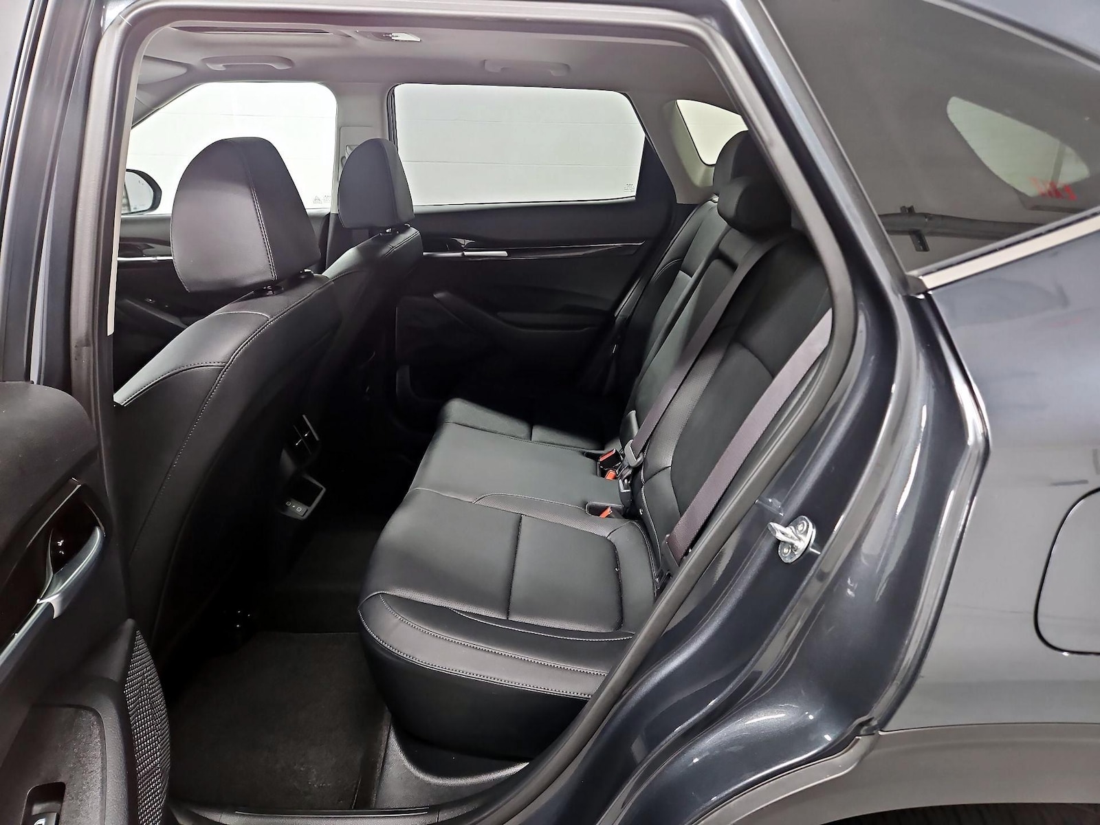 2024 Kia Seltos EX - Photo 22