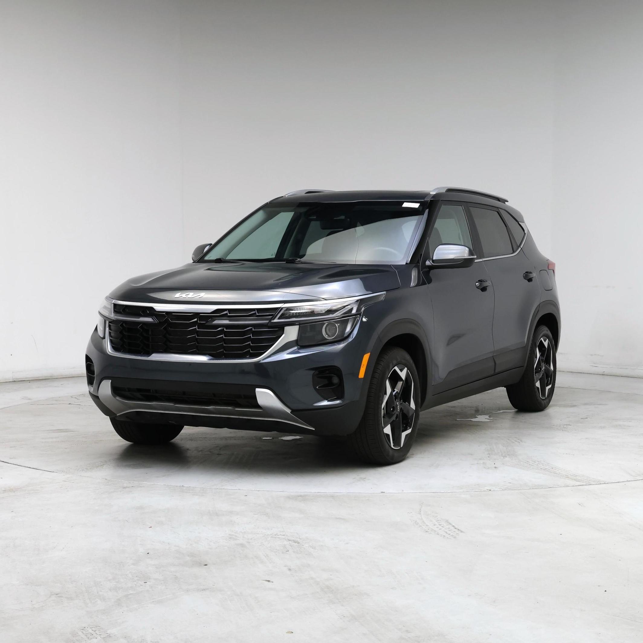 Thumbnail: 2024 Kia Seltos - 4