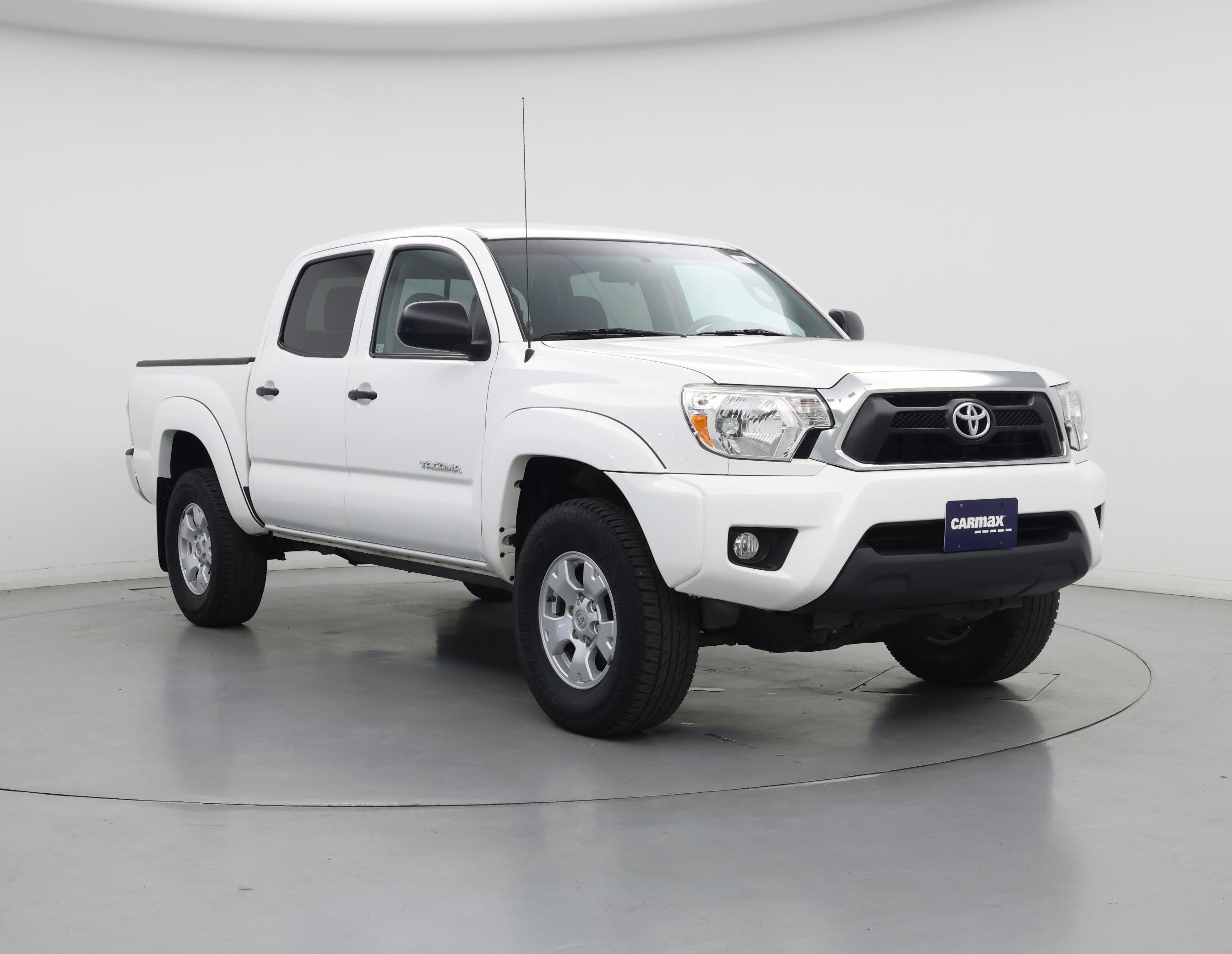 White 2014 Toyota Tacoma Pickup Truck  Automatic