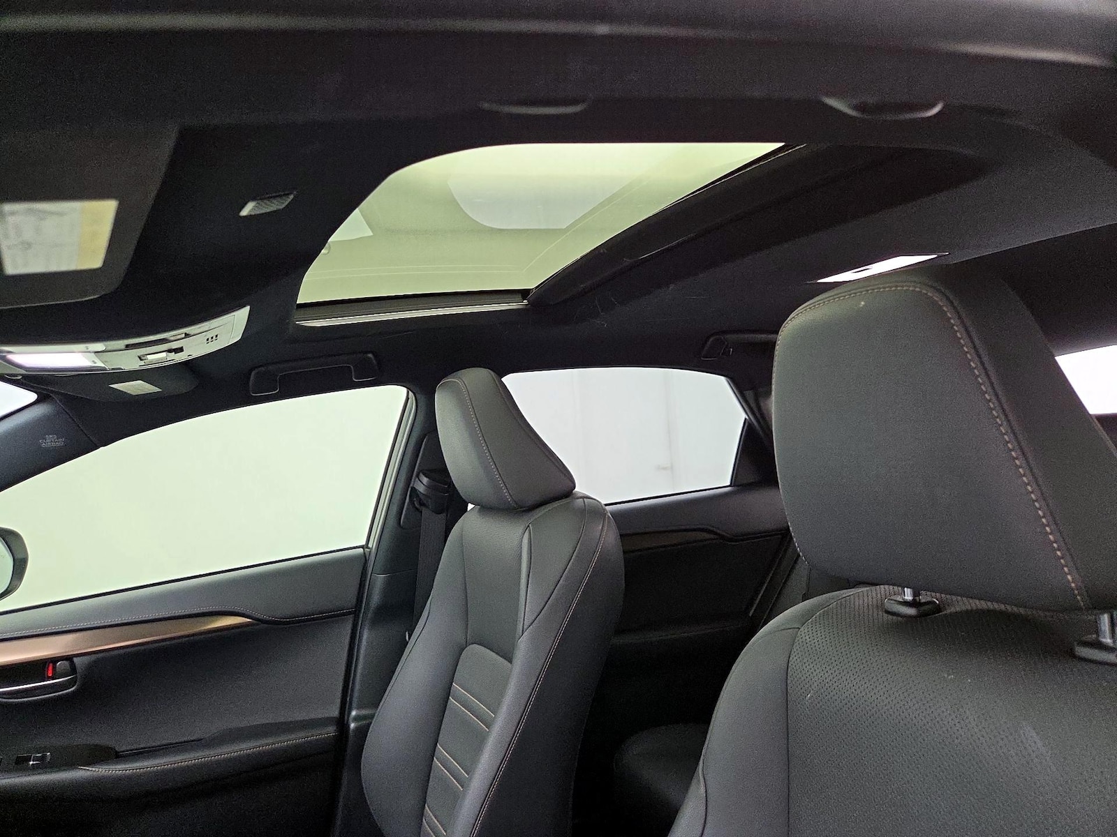 Sunroof(s) & Overhead Airbags
