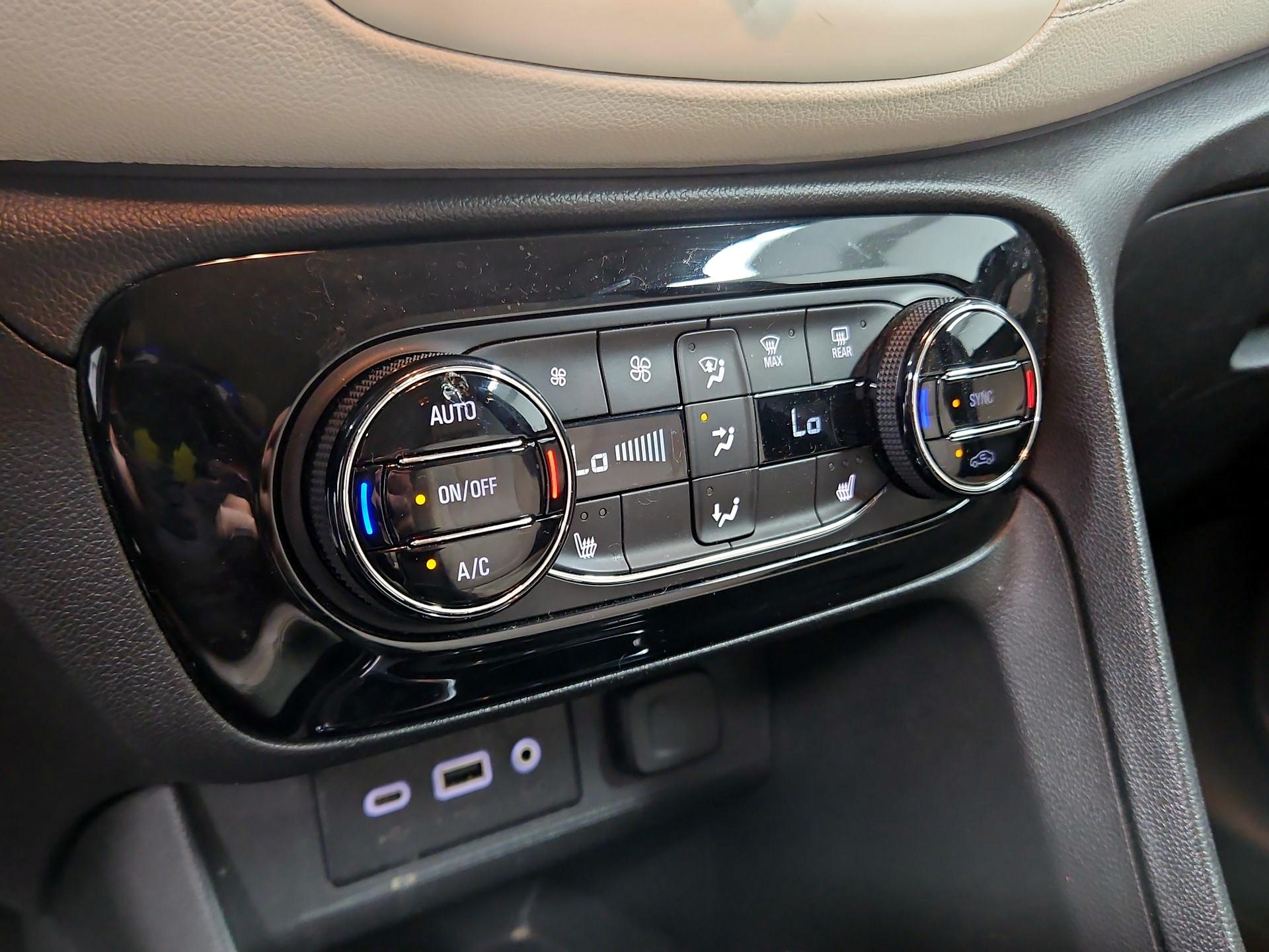 Thumbnail: 2021 Buick Encore GX - 16