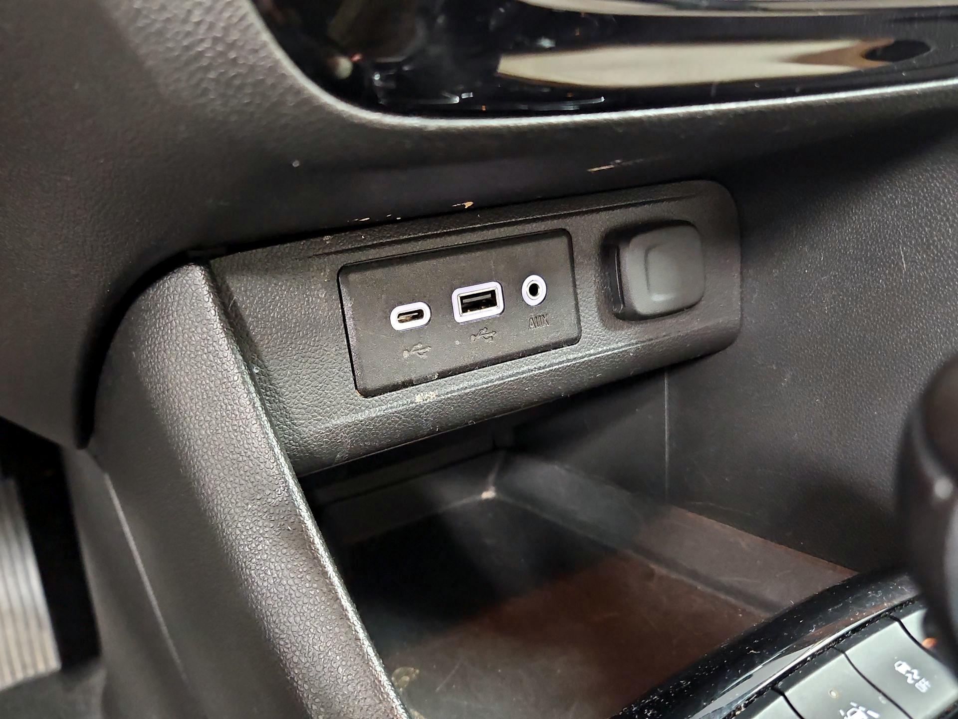 Thumbnail: 2021 Buick Encore GX - 18